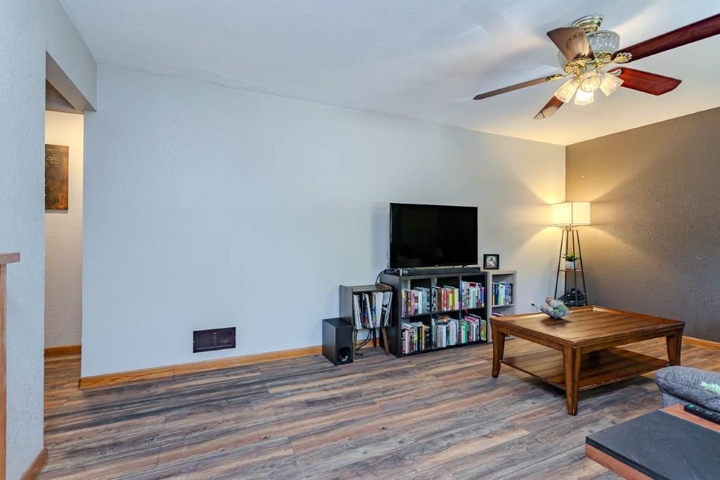 150306 Robin Lane Property Photo 10