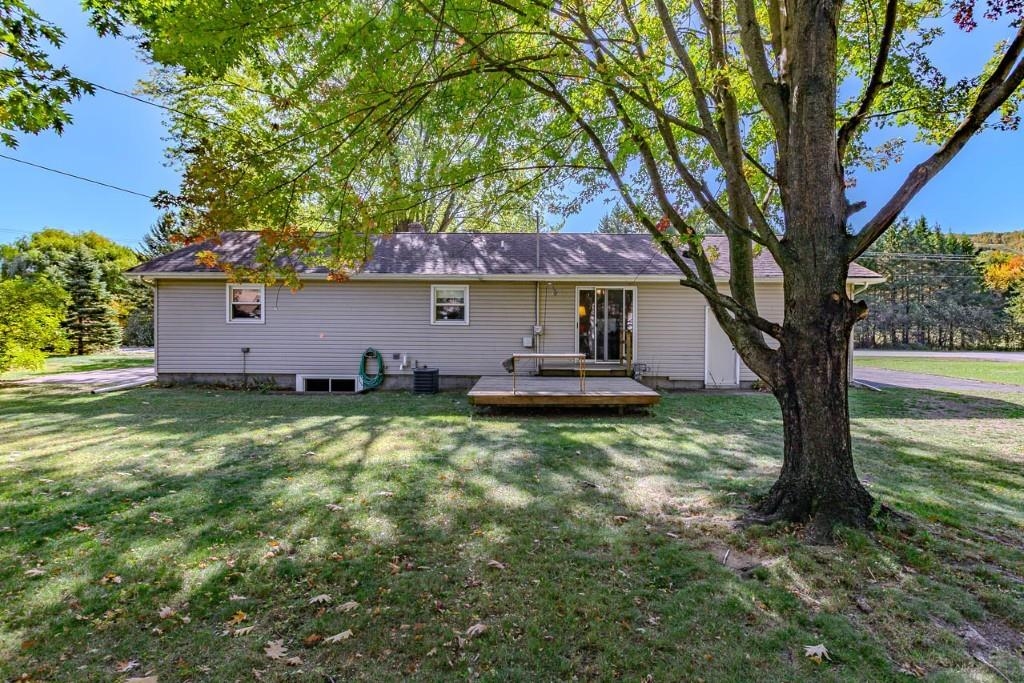 150306 Robin Lane Property Photo 37
