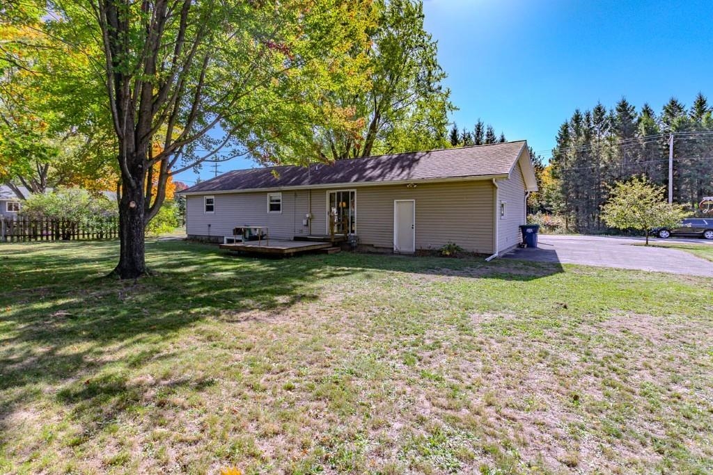 150306 Robin Lane Property Photo 40