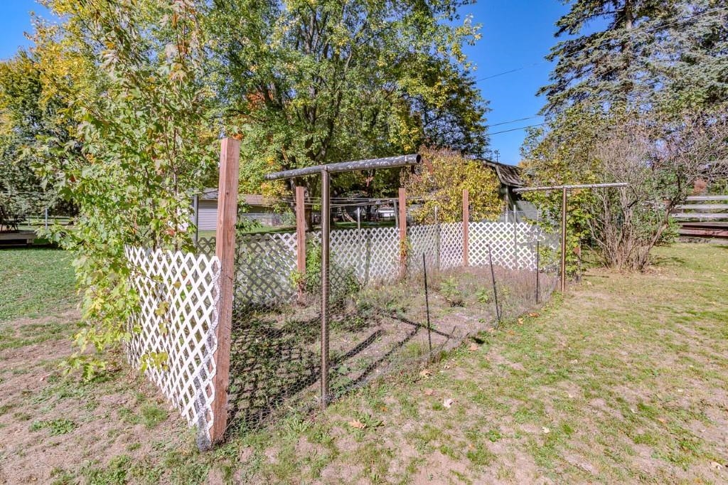 150306 Robin Lane Property Photo 46