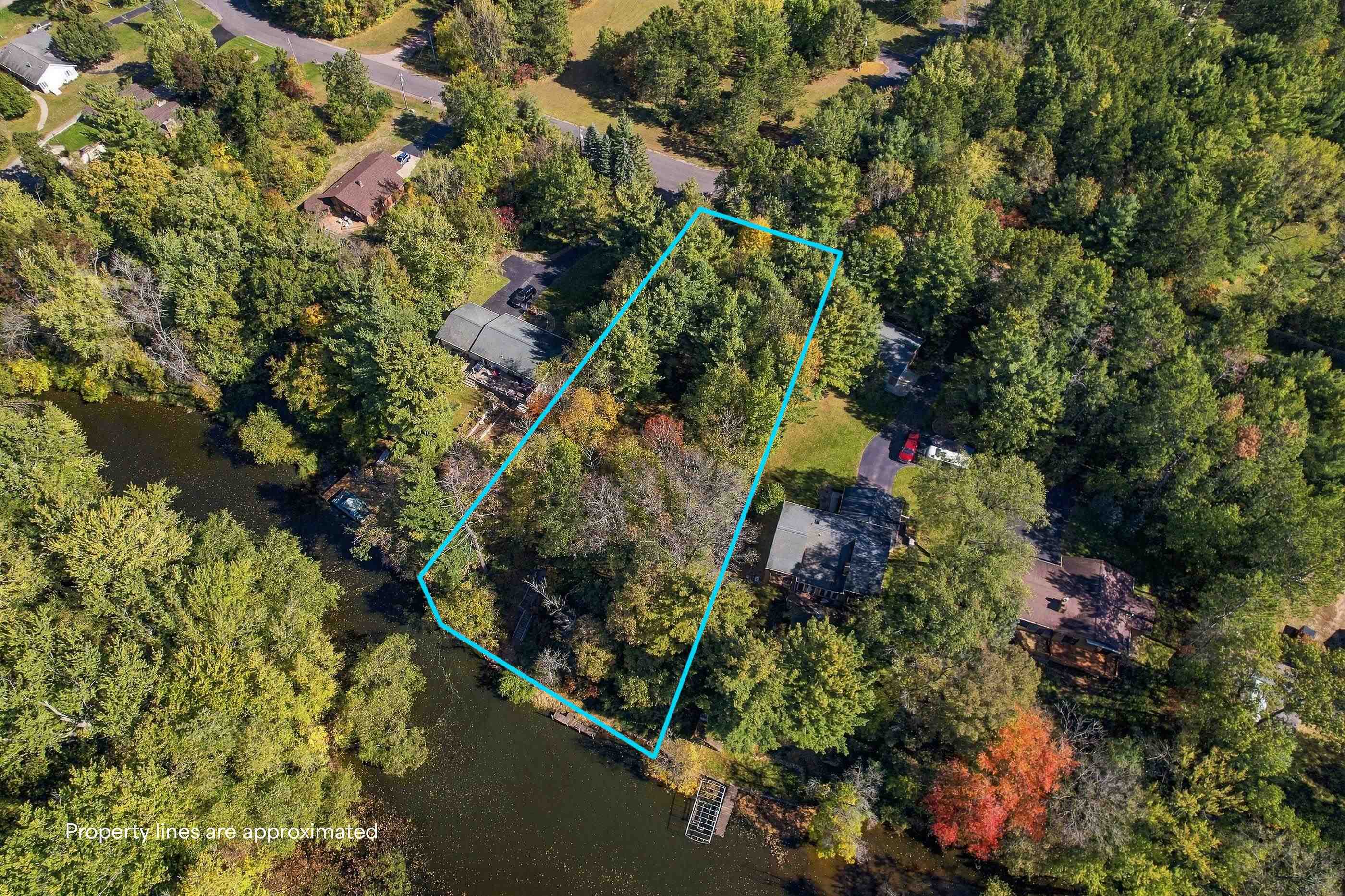 10767 Sandy Spring Drive Property Photo 16