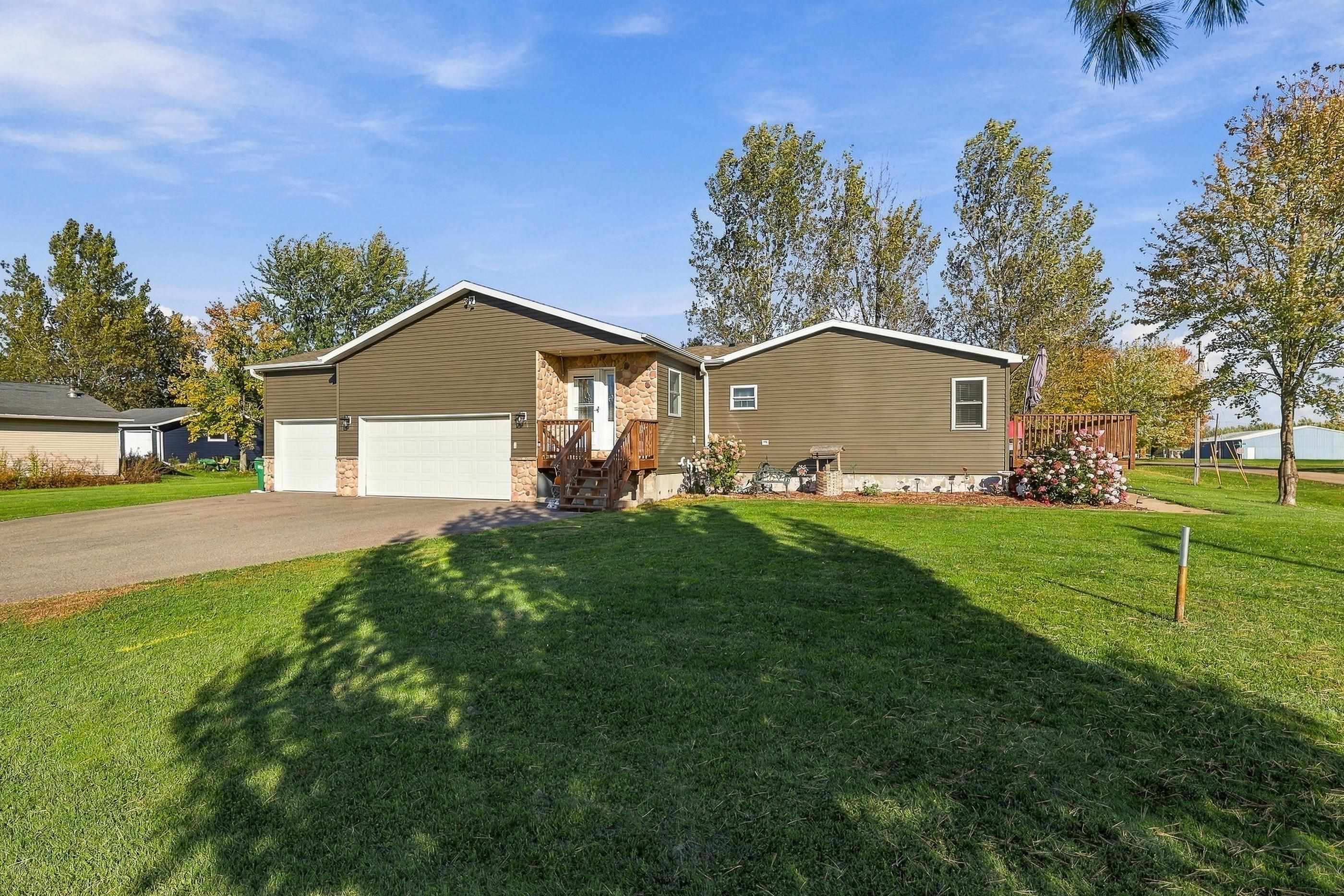 1760 Park Street Property Photo 2