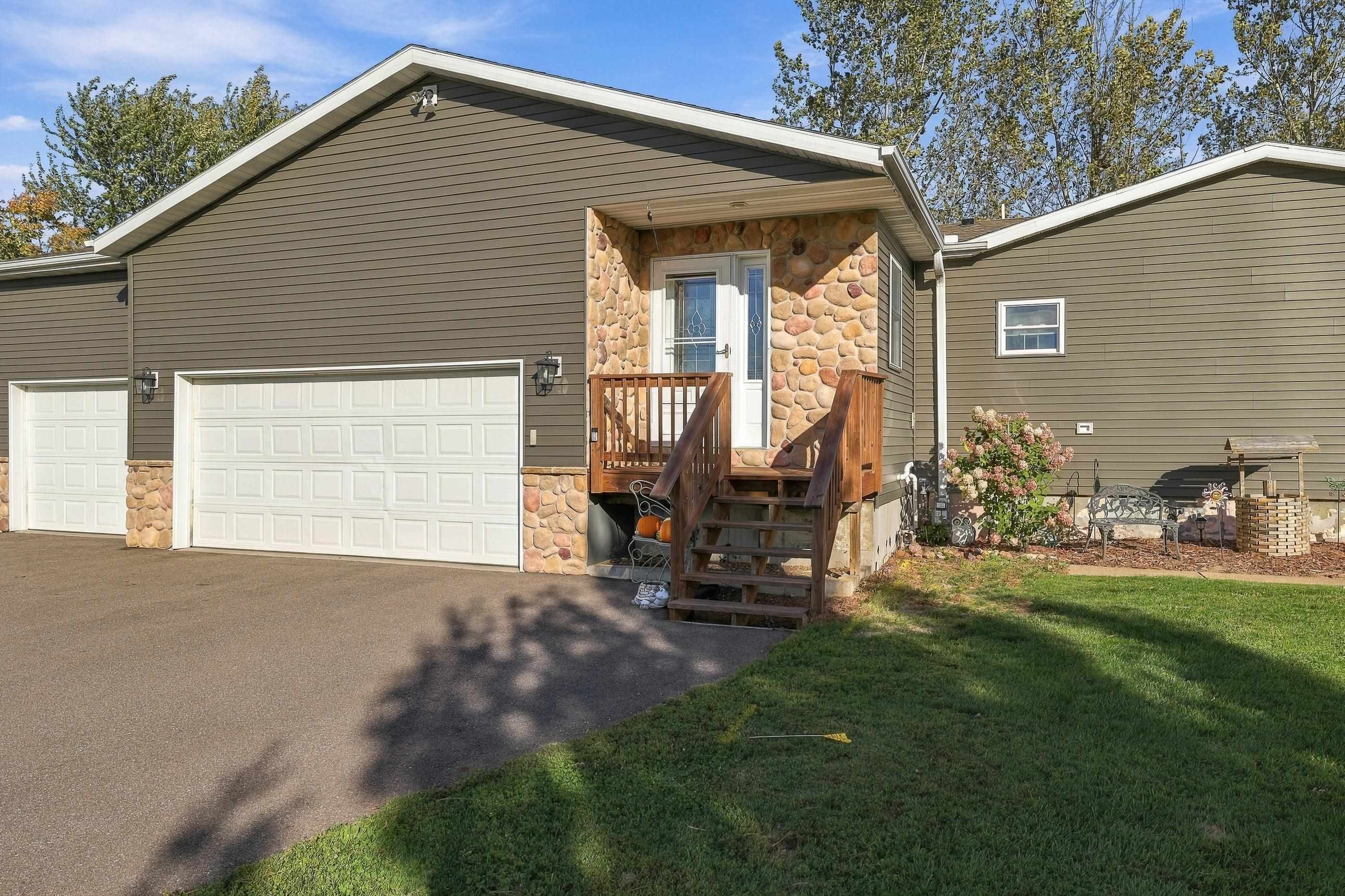 1760 Park Street Property Photo 4