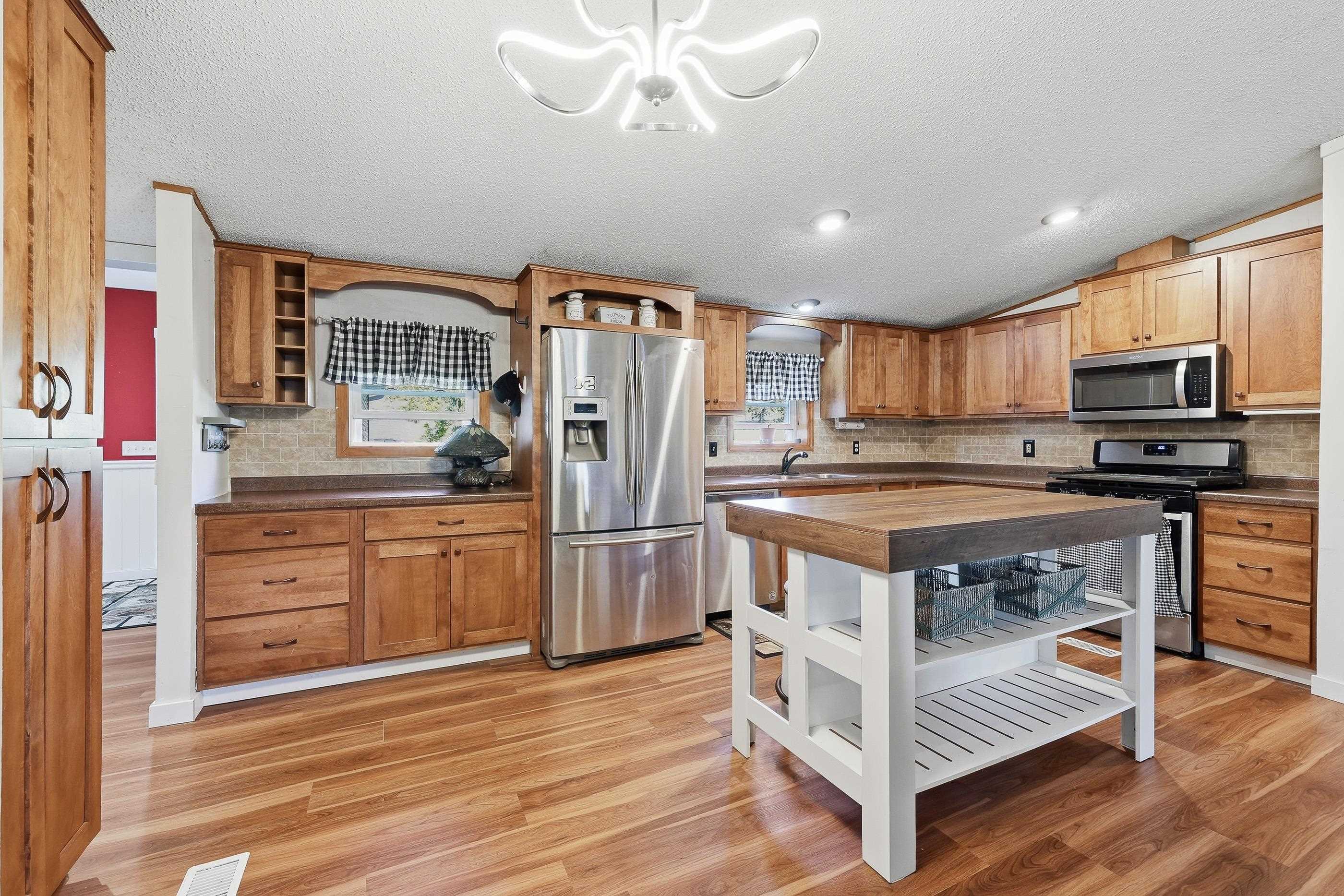1760 Park Street Property Photo 24
