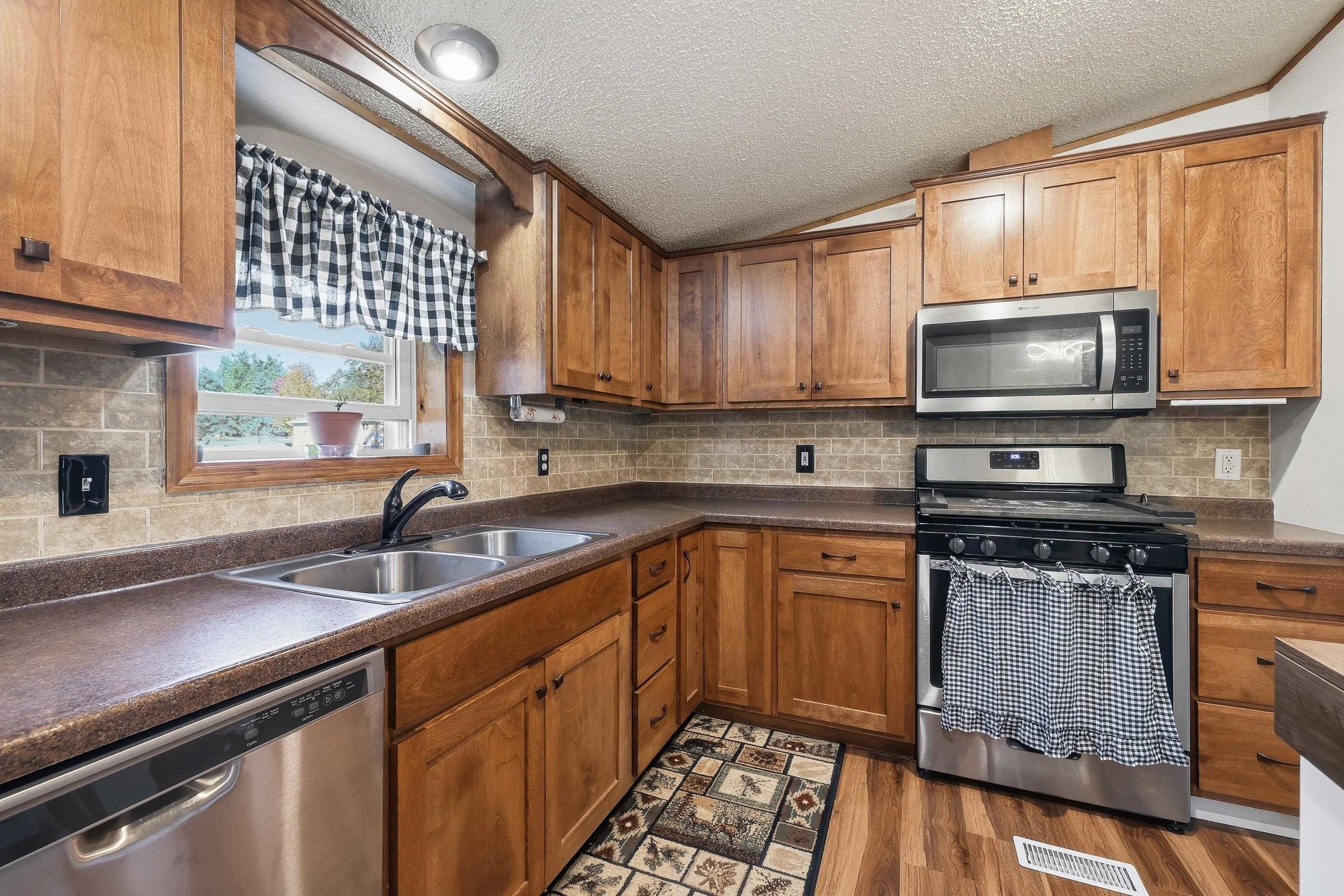 1760 Park Street Property Photo 26