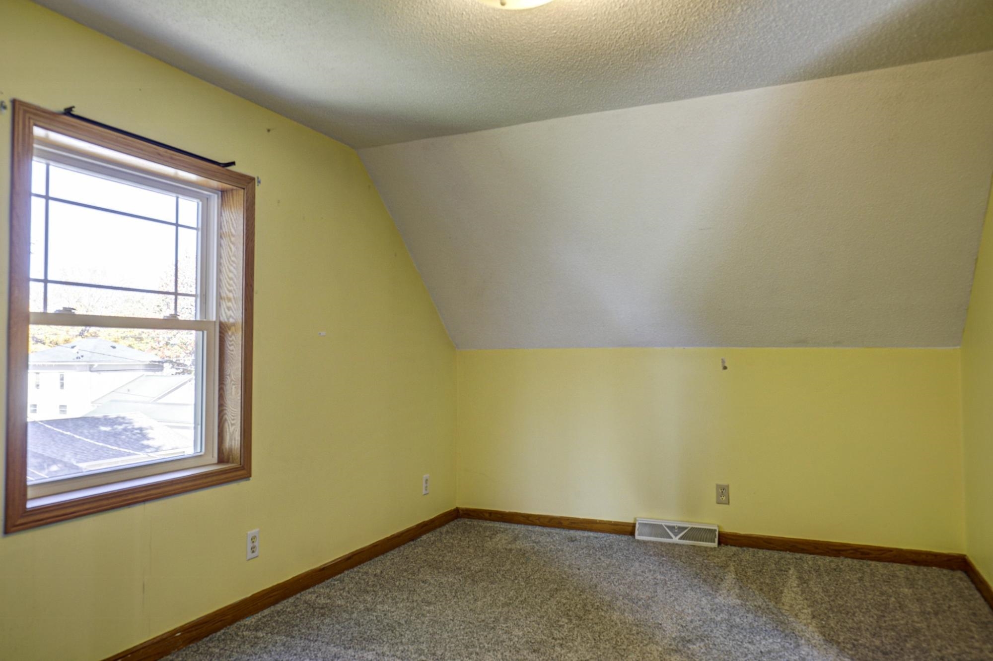 210 East Street Property Photo 24