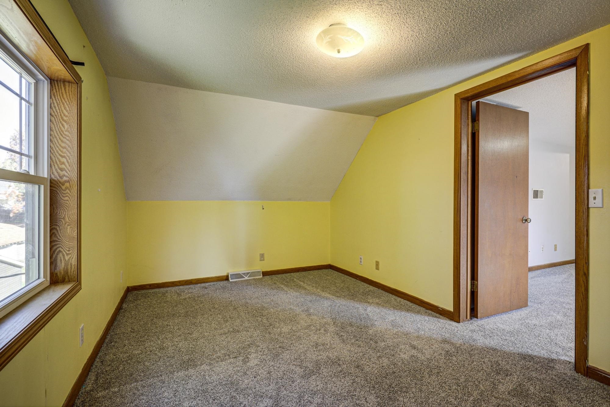 210 East Street Property Photo 25