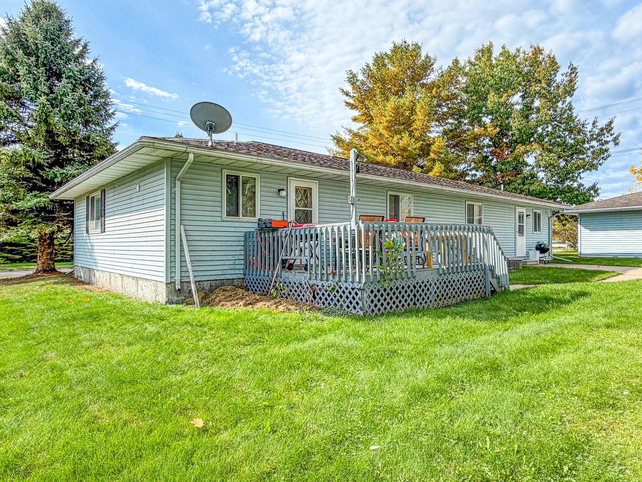 494/496 Flambeau Avenue Property Photo 7