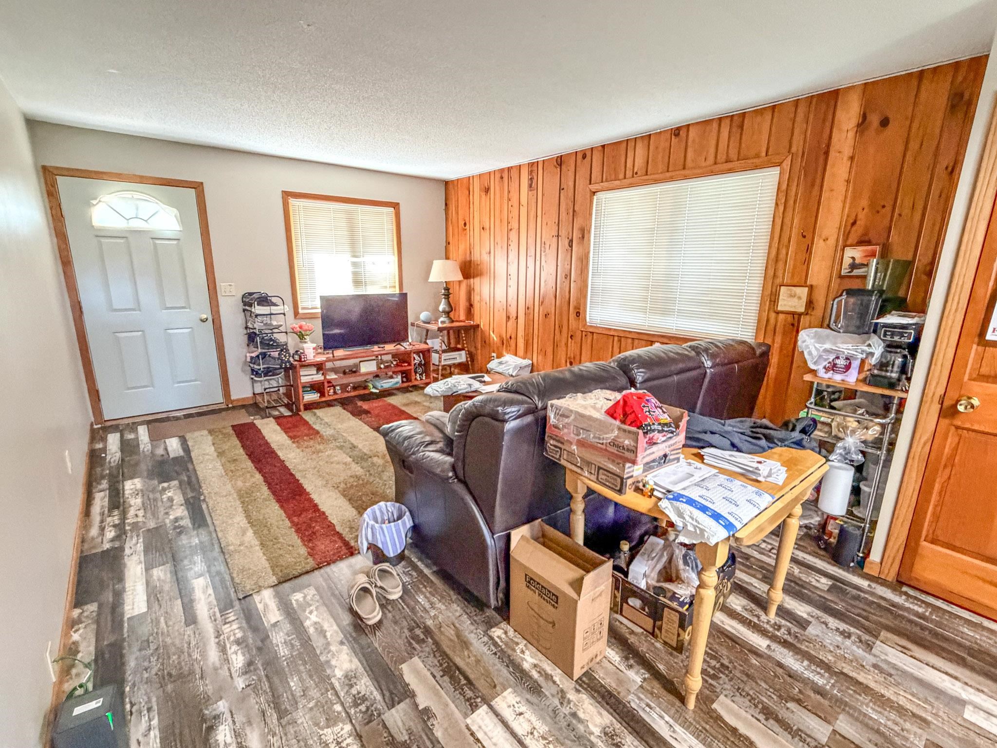 494/496 Flambeau Avenue Property Photo 12