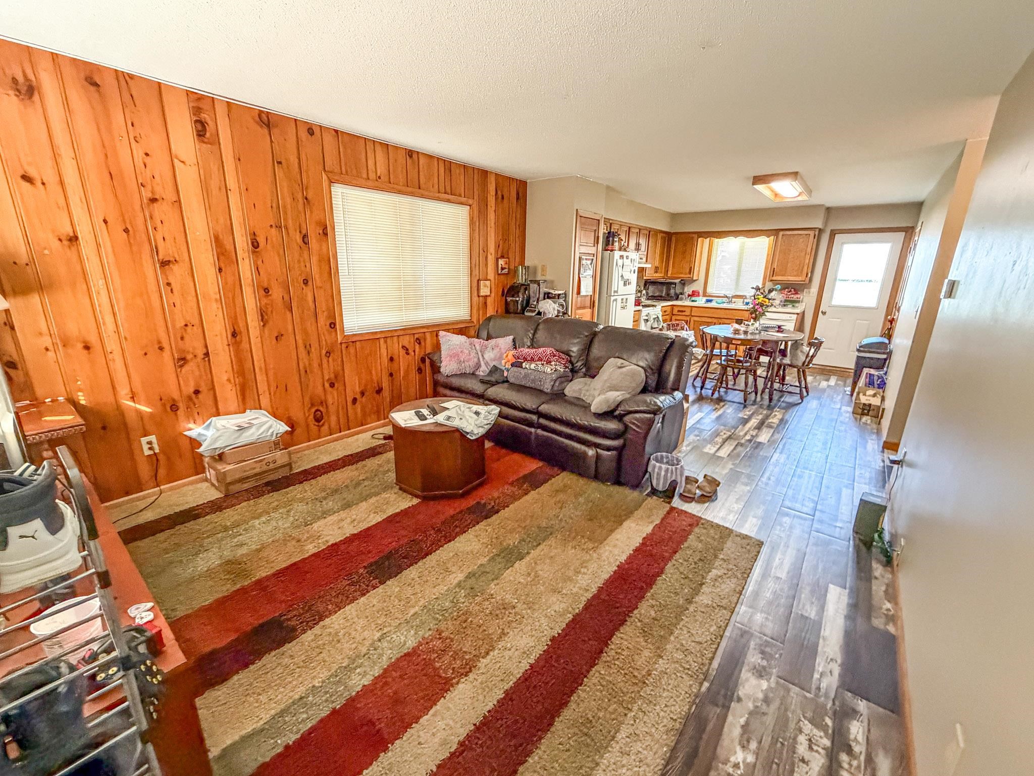 494/496 Flambeau Avenue Property Photo 13