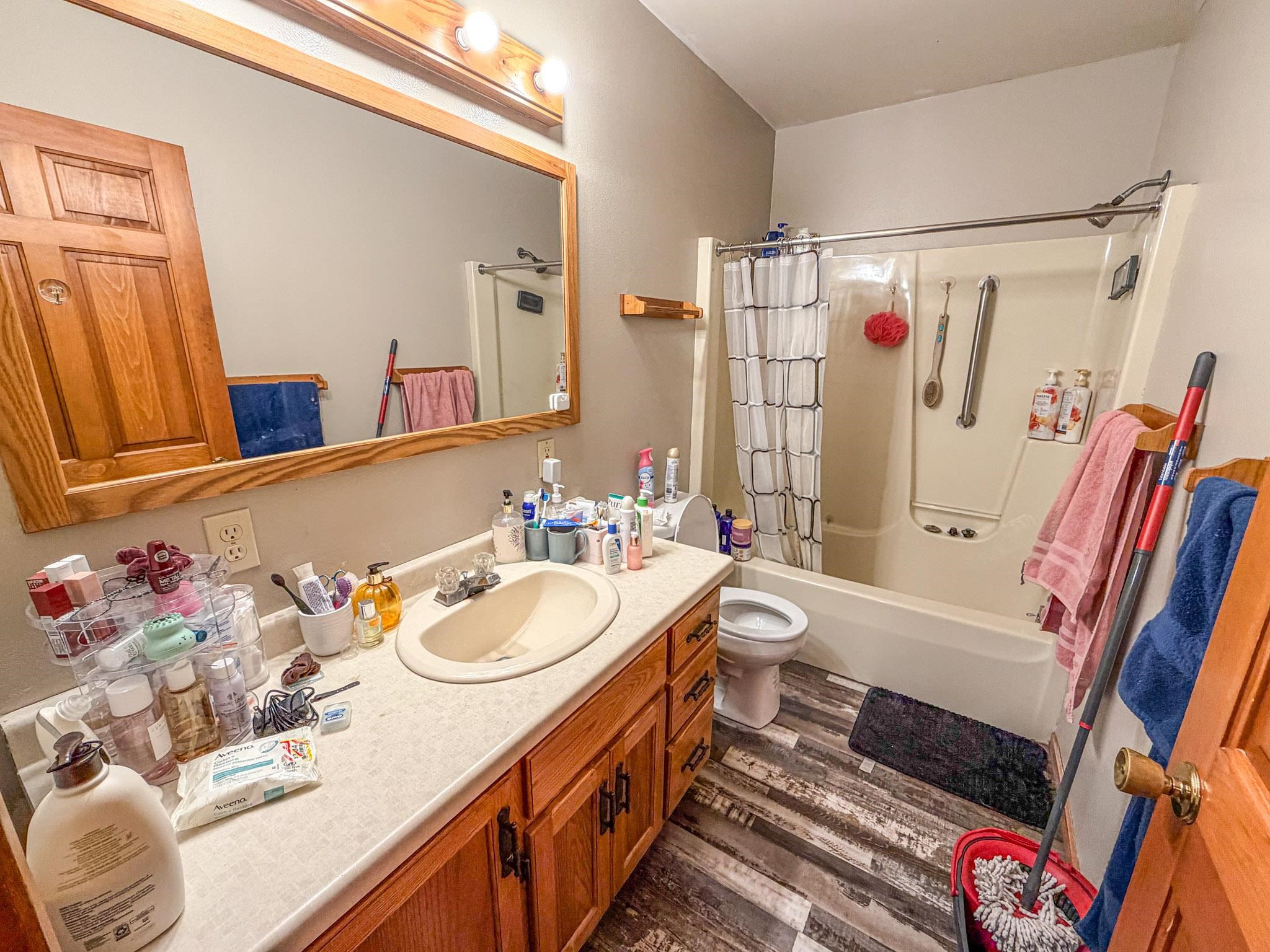 494/496 Flambeau Avenue Property Photo 15