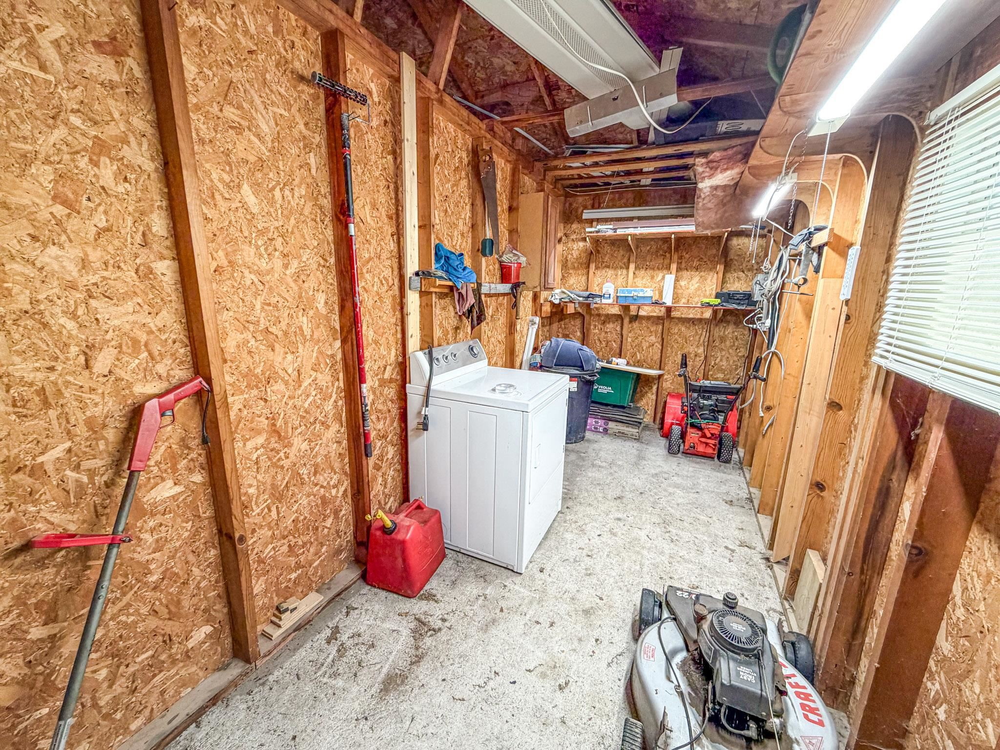 494/496 Flambeau Avenue Property Photo 18