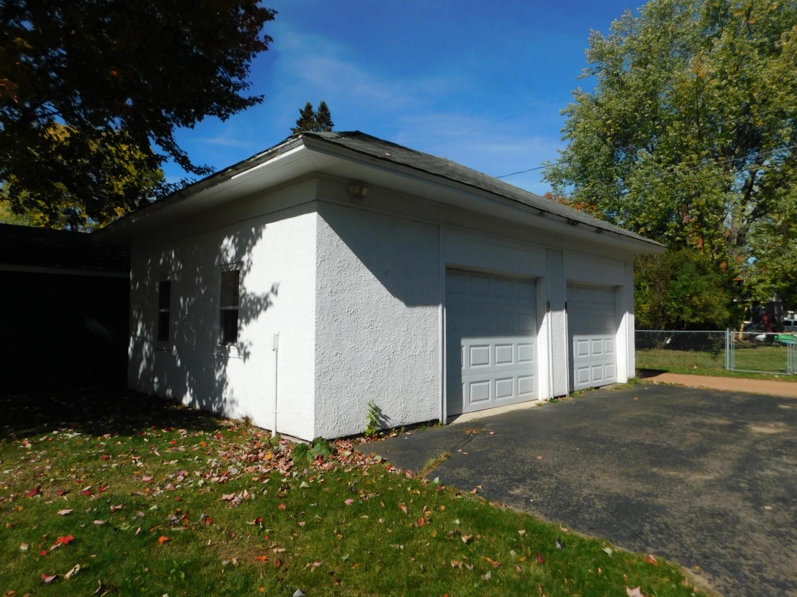 1410 E 6th Street Property Photo 2
