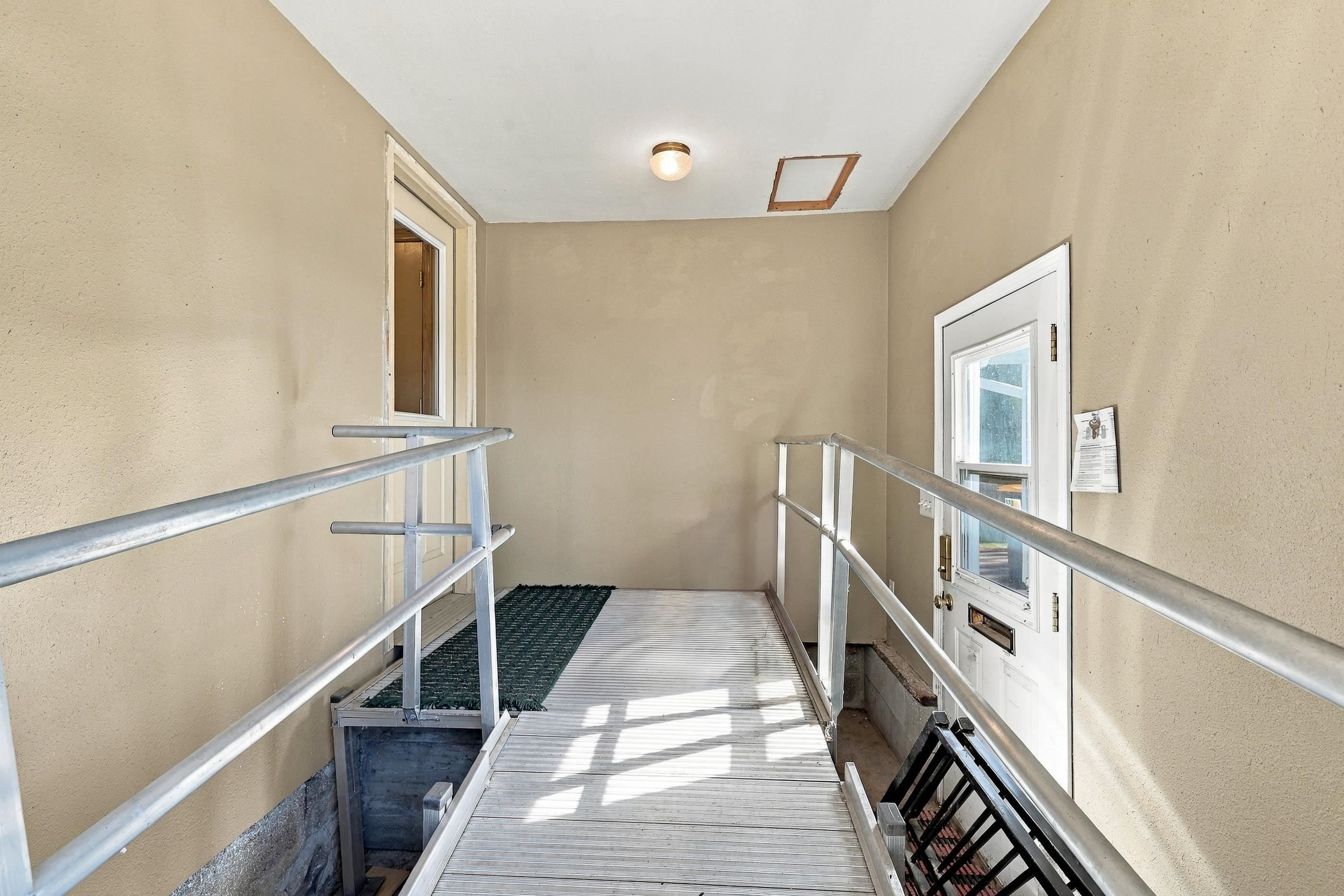 910 Two Mile Avenue Property Photo 7