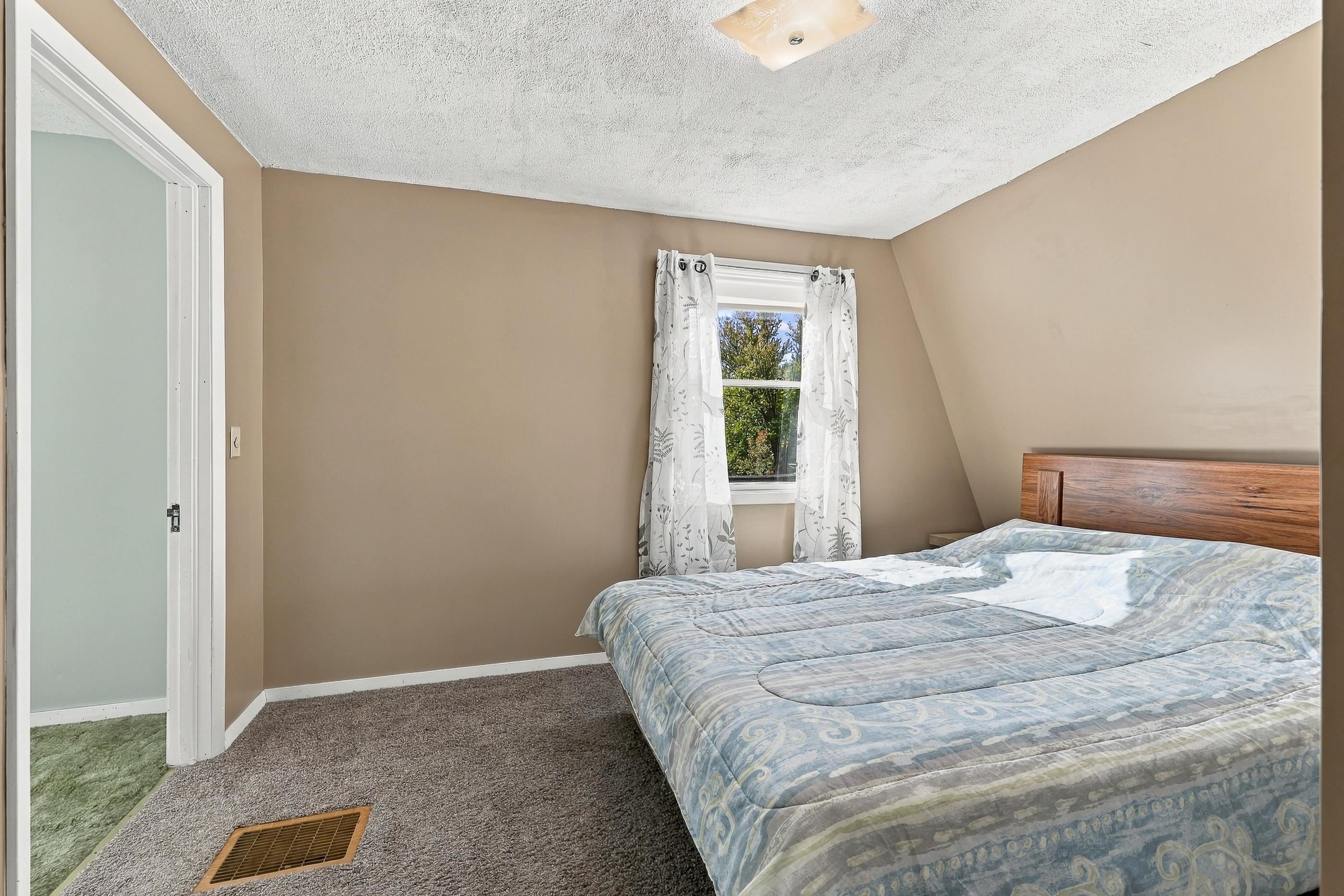 910 Two Mile Avenue Property Photo 35