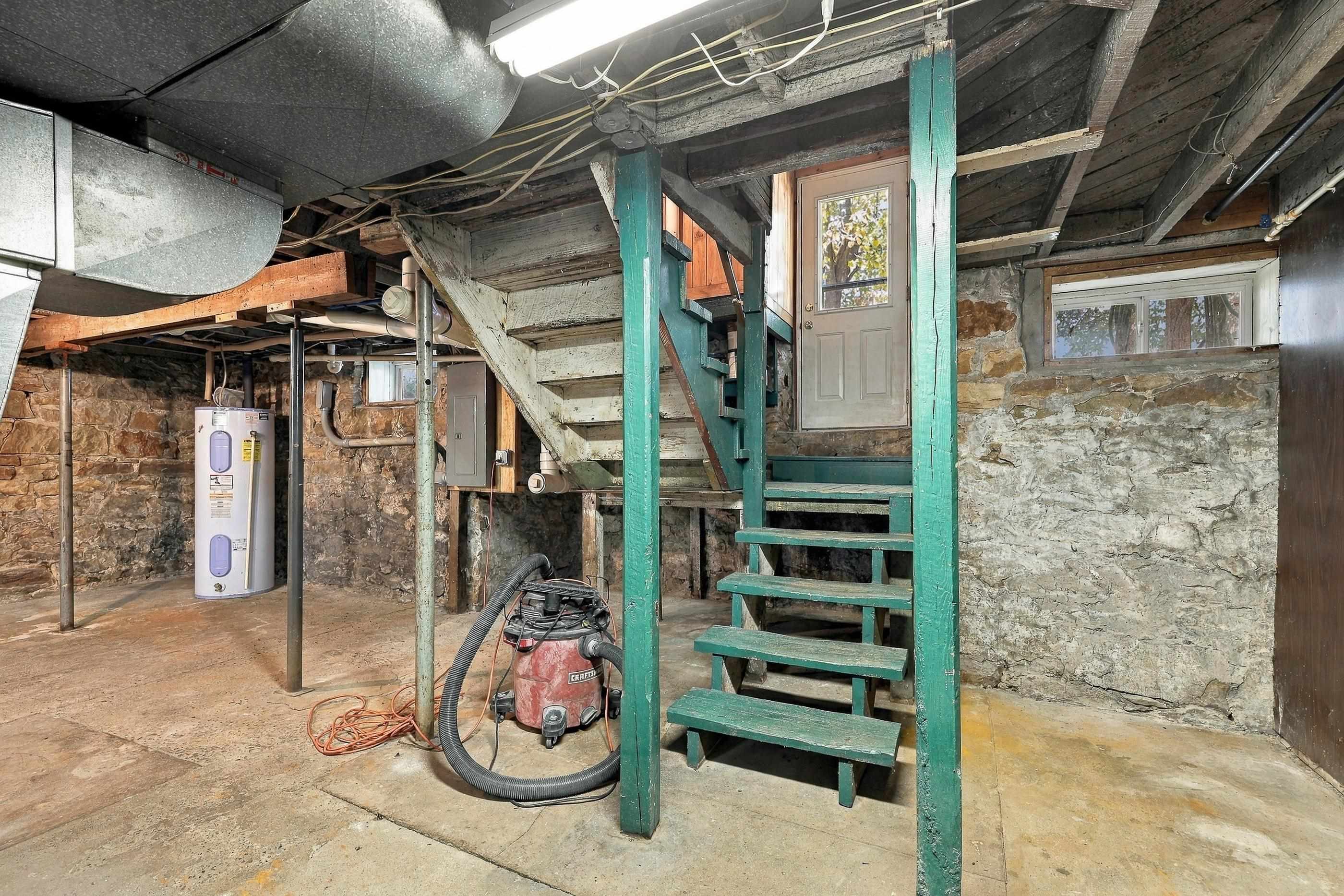 910 Two Mile Avenue Property Photo 45