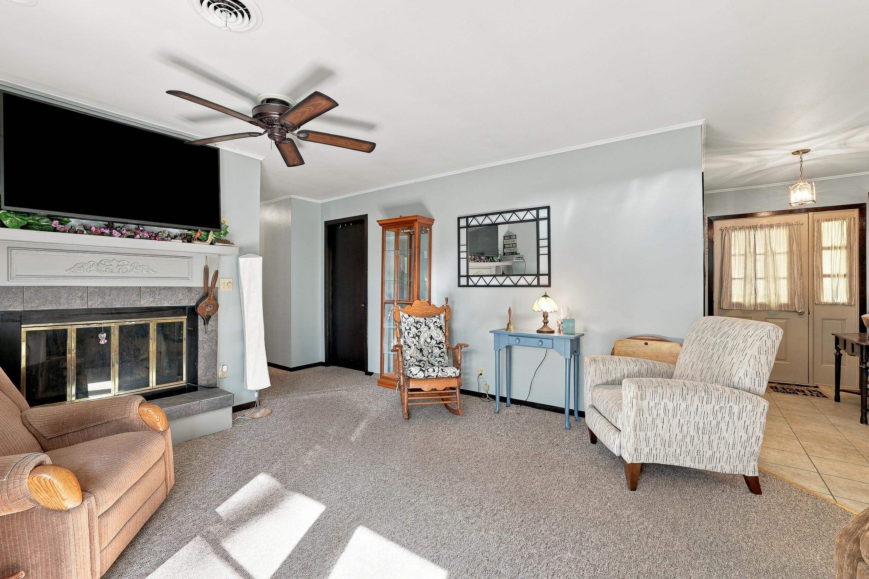 1617 Oak Street Property Photo 10