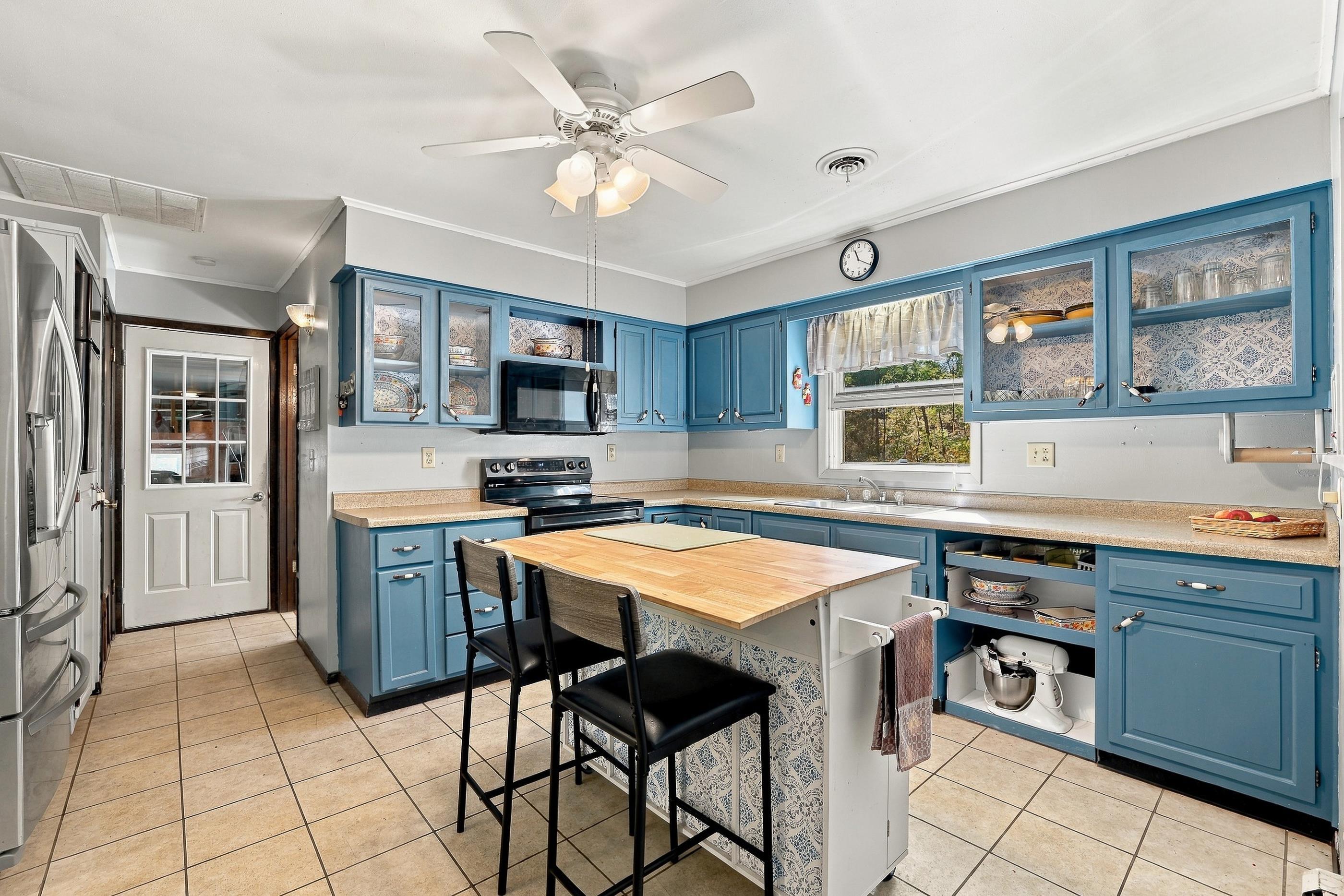 1617 Oak Street Property Photo 13