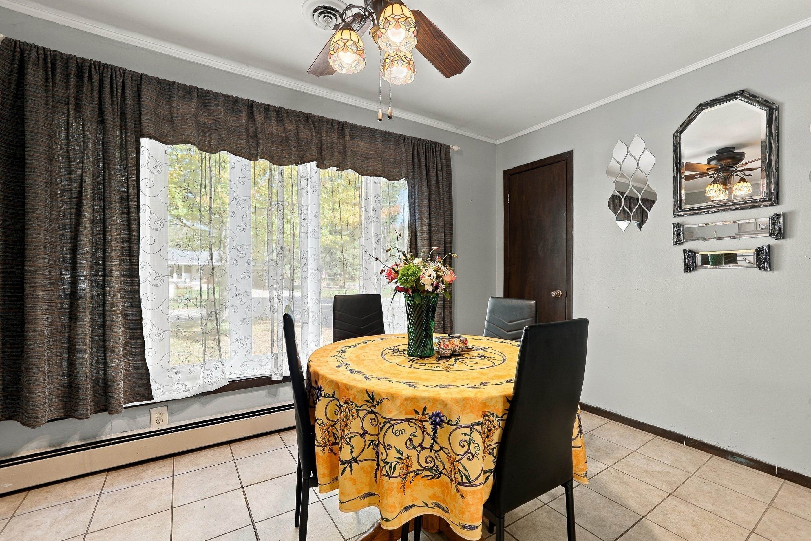 1617 Oak Street Property Photo 19