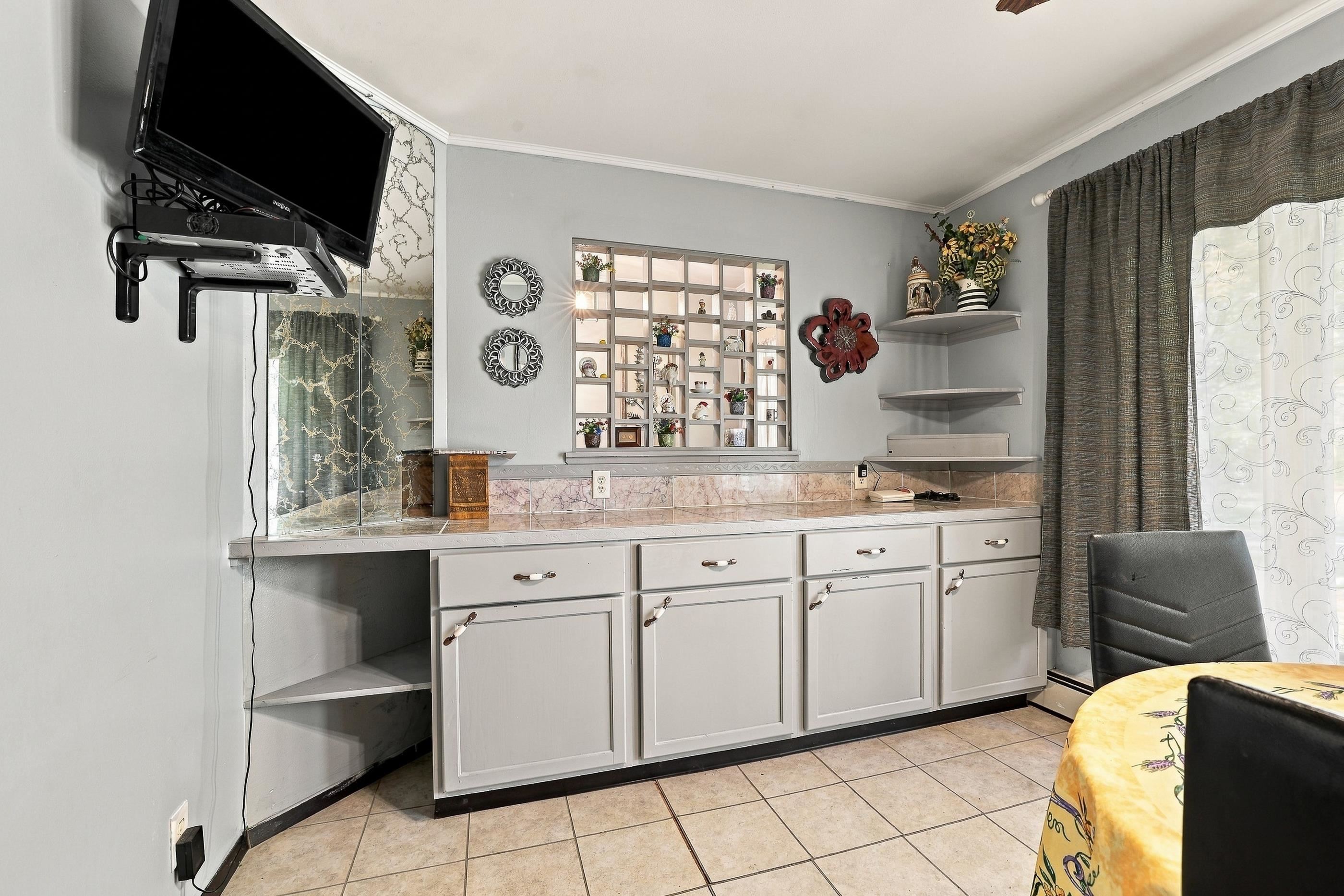 1617 Oak Street Property Photo 22