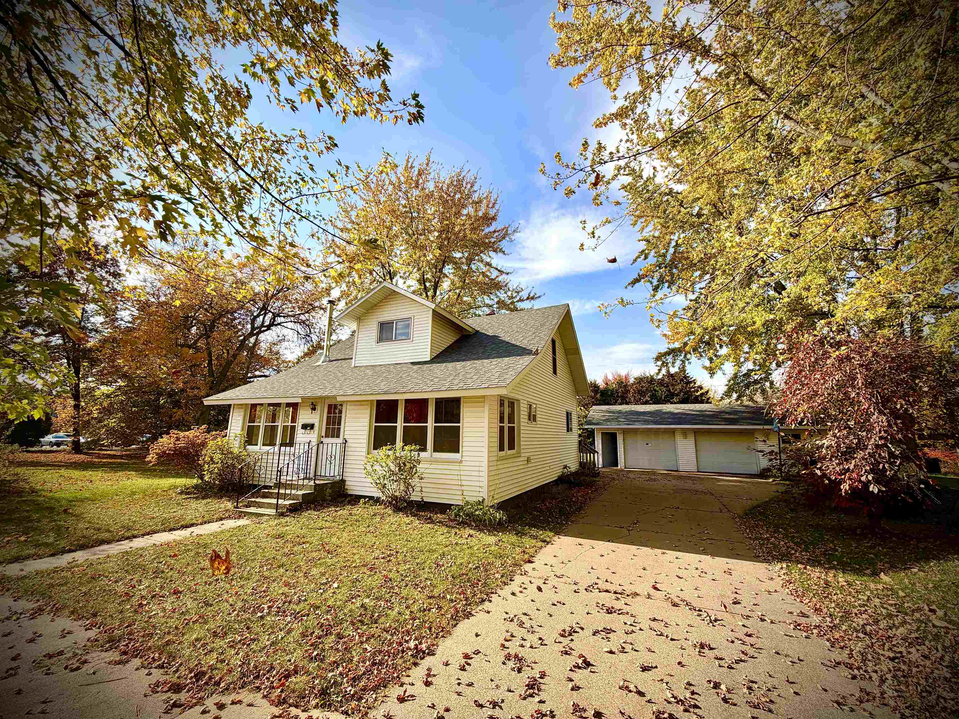 409 7th Street Property Photo 5