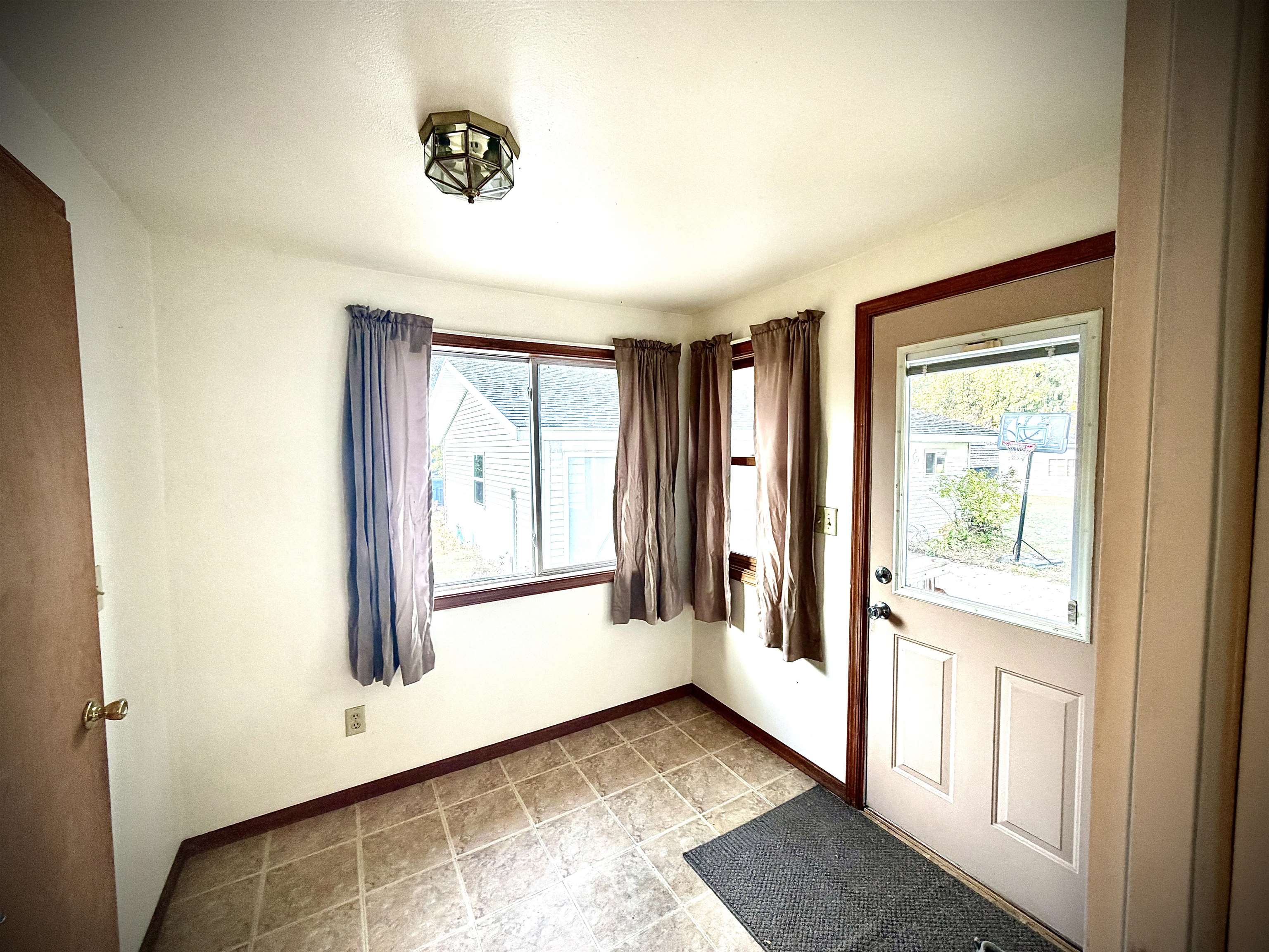 409 7th Street Property Photo 7