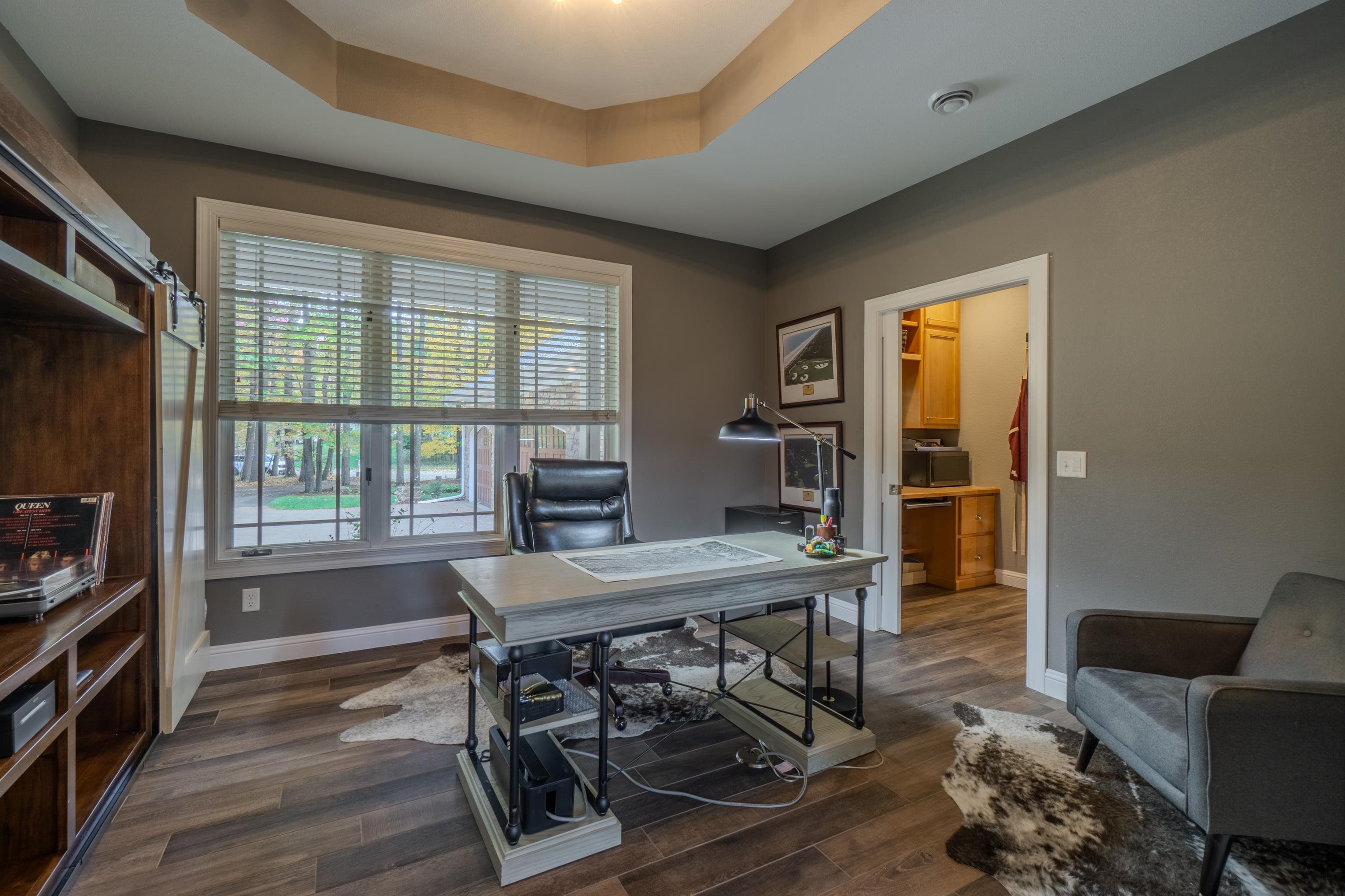 4302 River Bend Road Property Photo 13