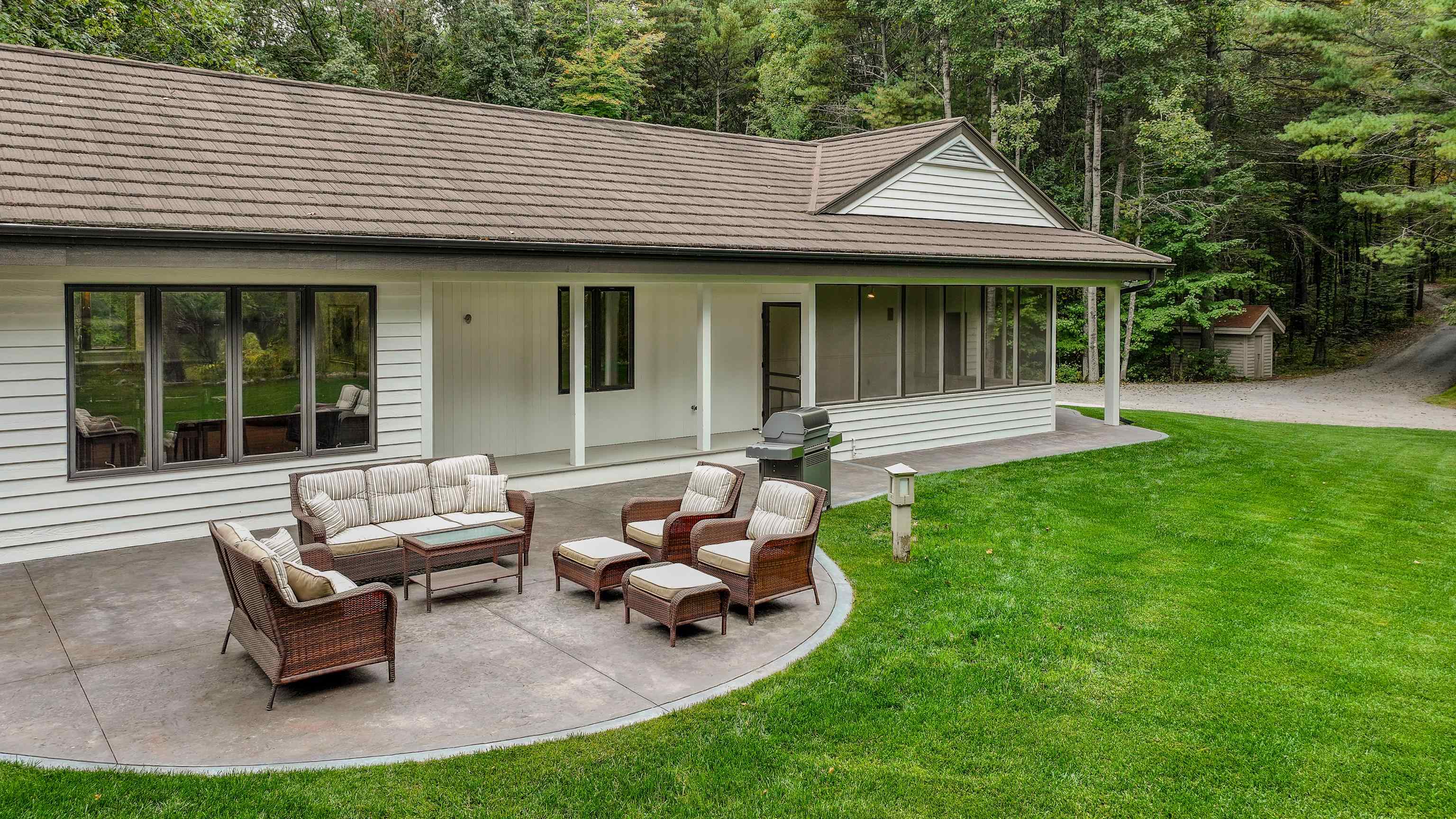 215511 Scout Road Property Photo 6