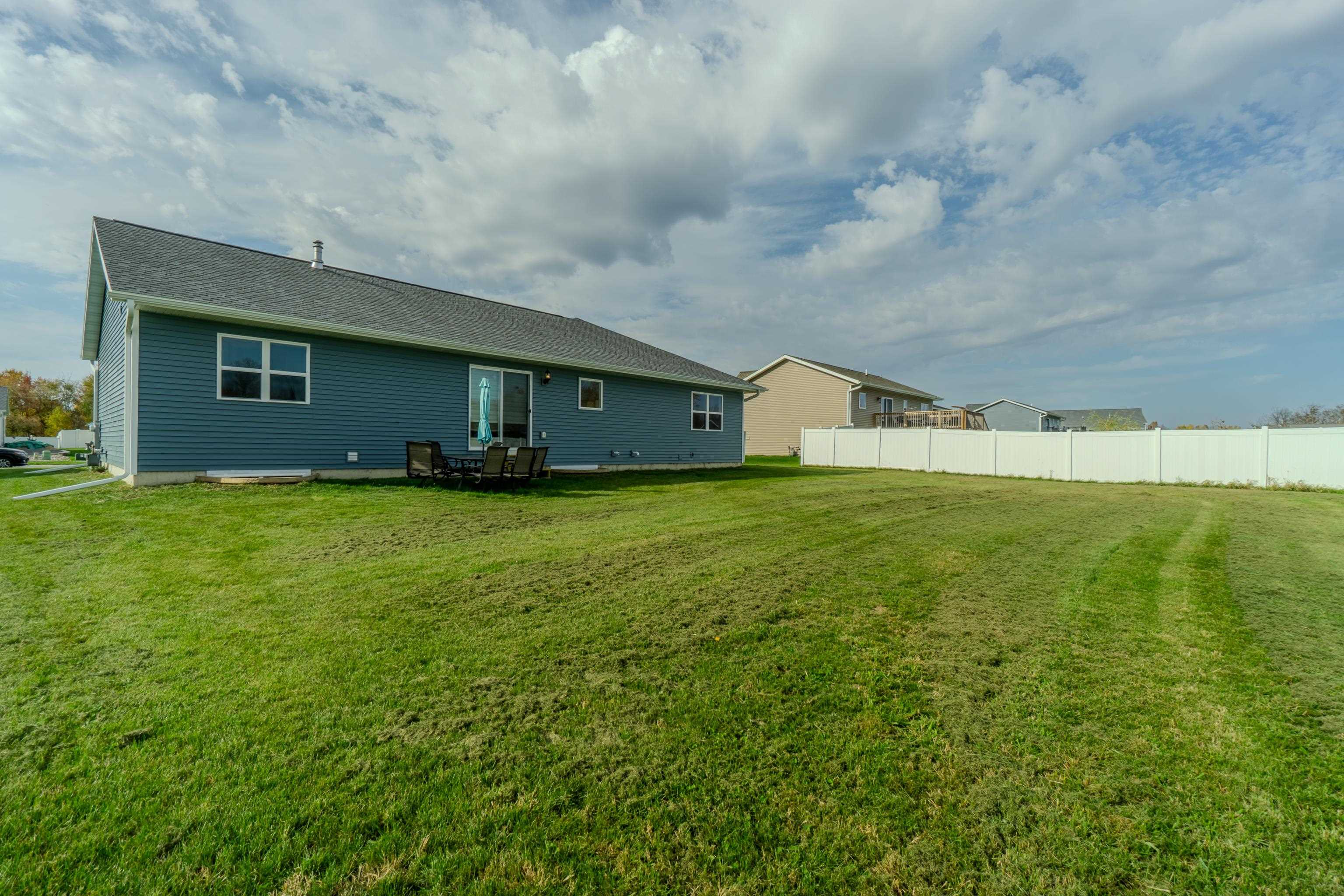 8403 Hinner Springs Drive Property Photo 4
