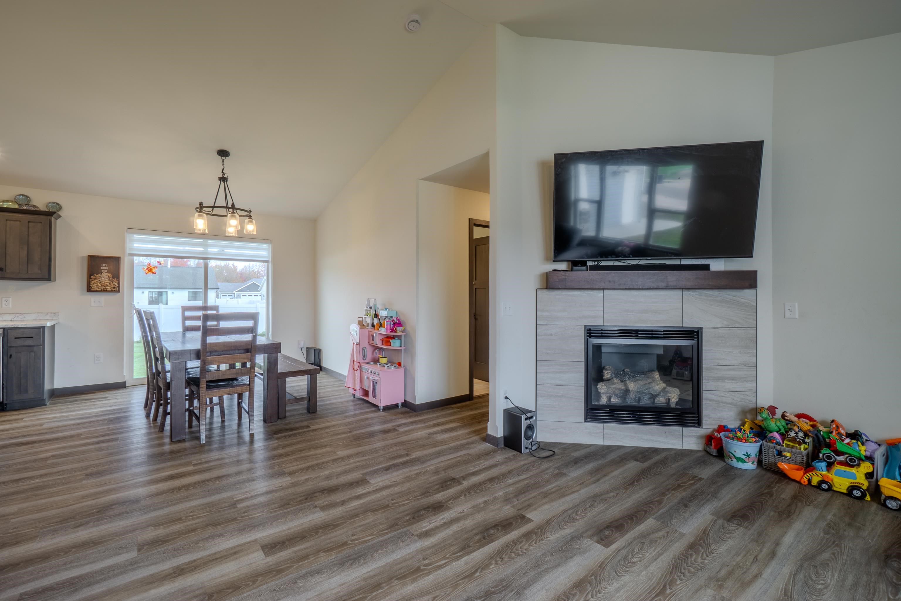 8403 Hinner Springs Drive Property Photo 10