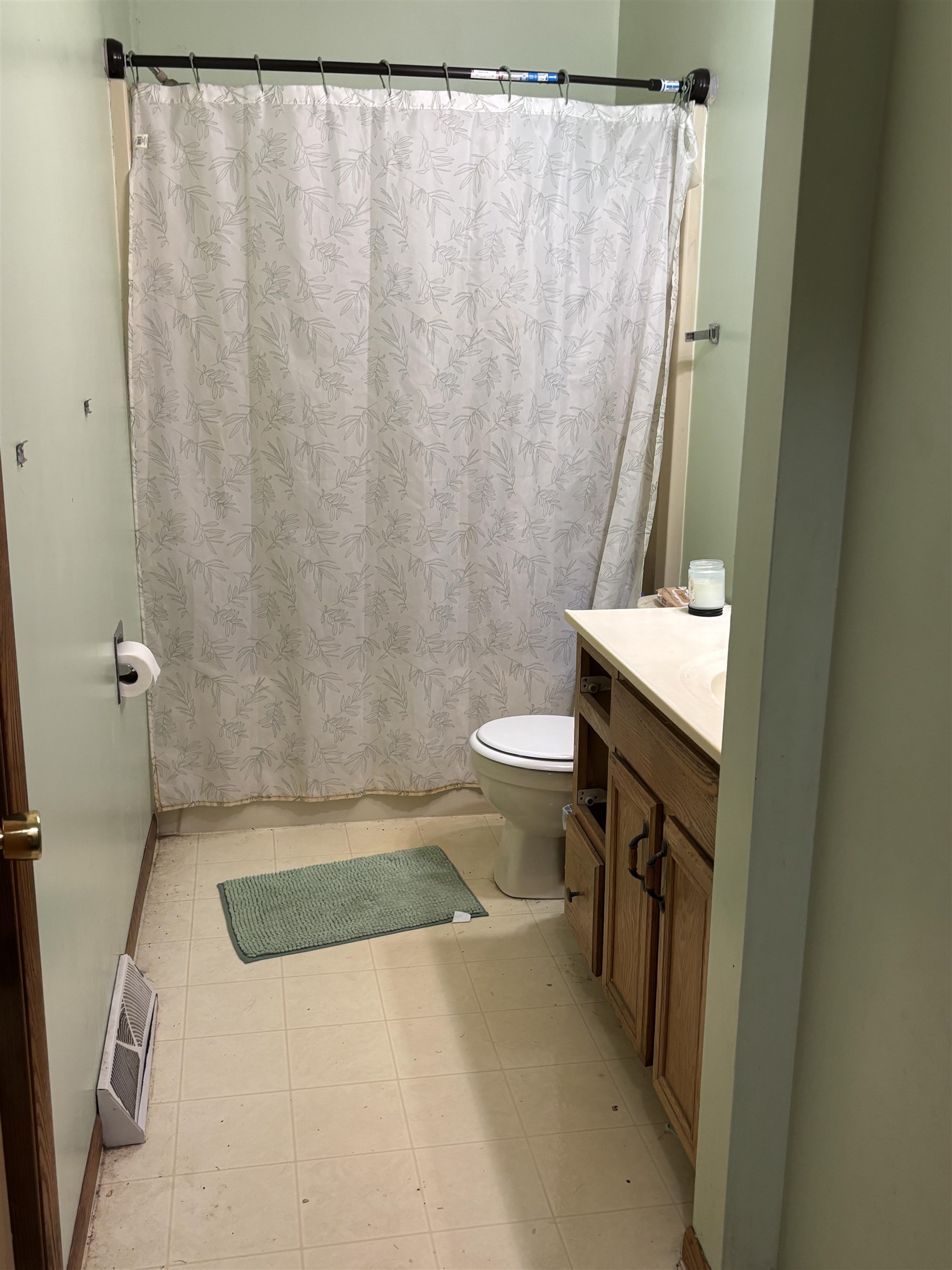 100 Pine Street Property Photo 3