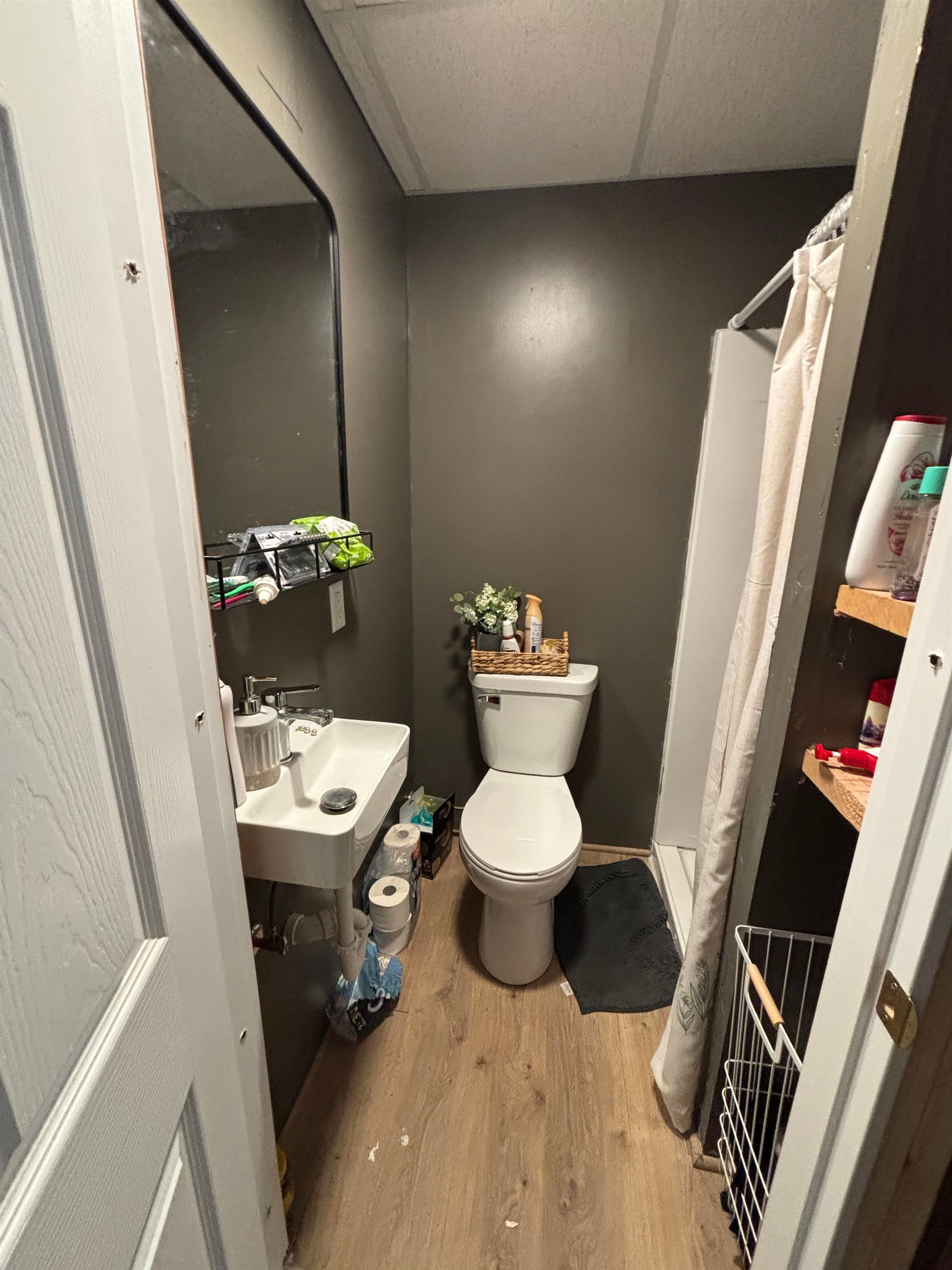 100 Pine Street Property Photo 8