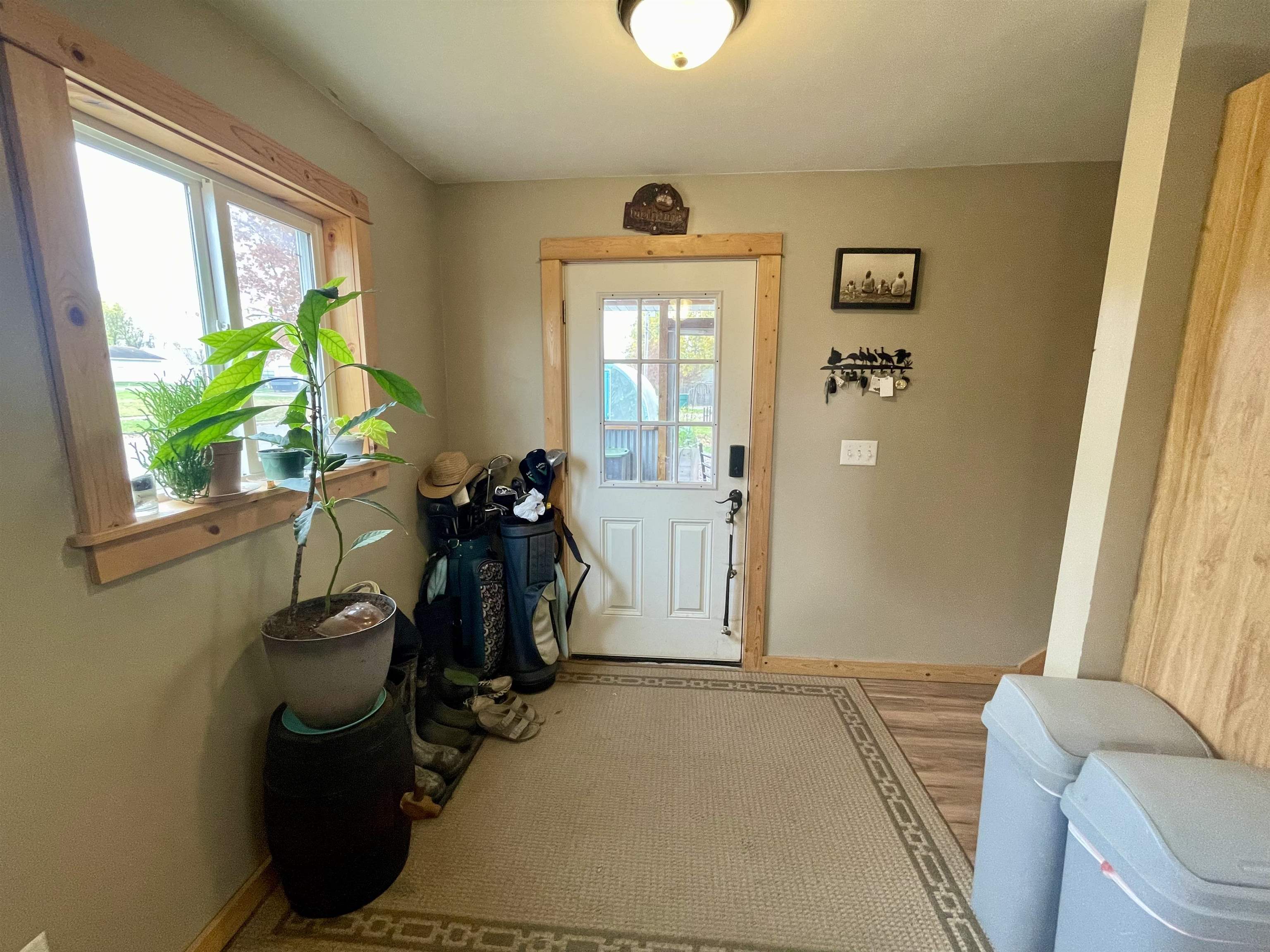 494 Avon Avenue South Property Photo 7