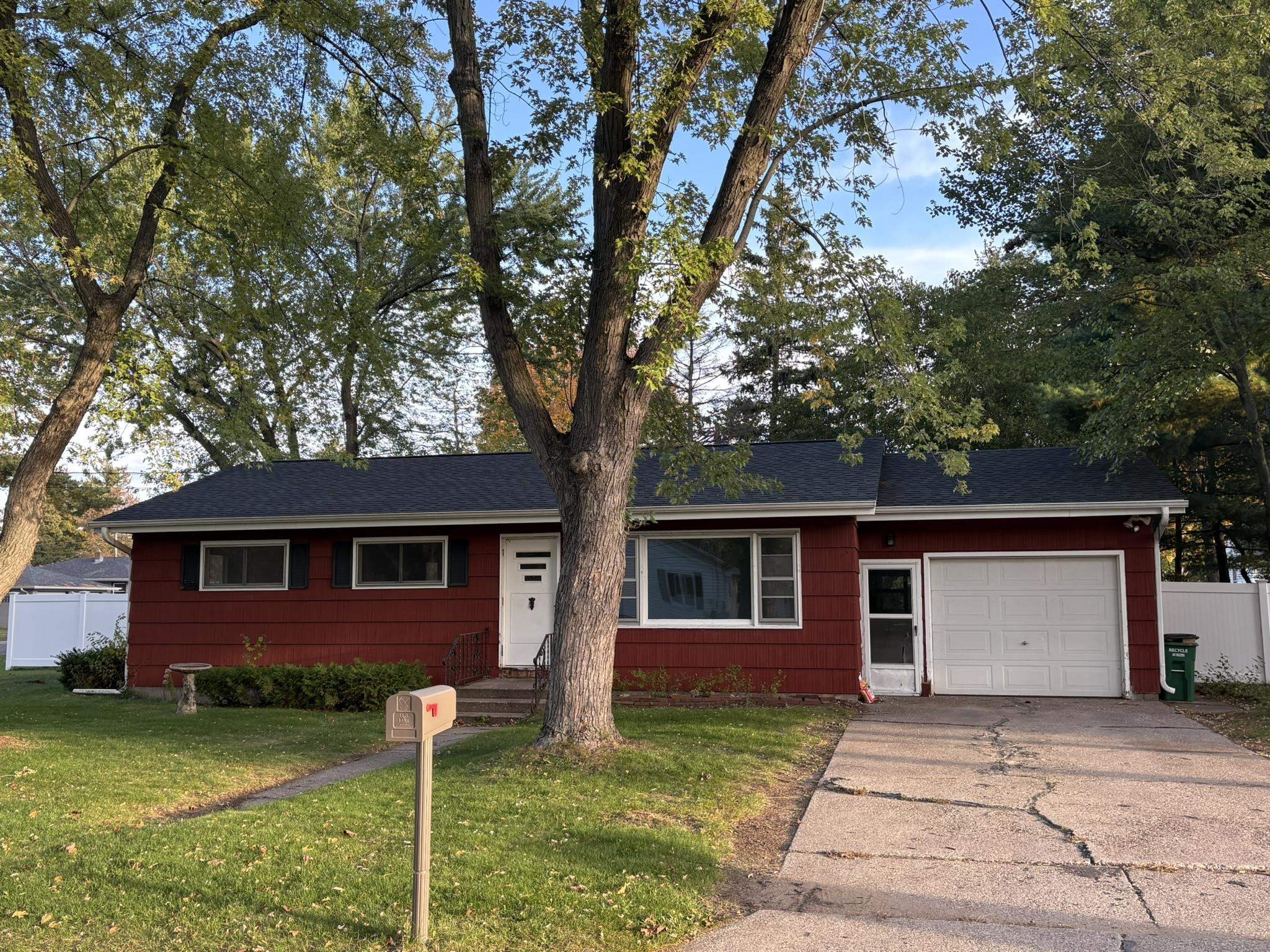 461 Piltz Avenue Property Photo 1