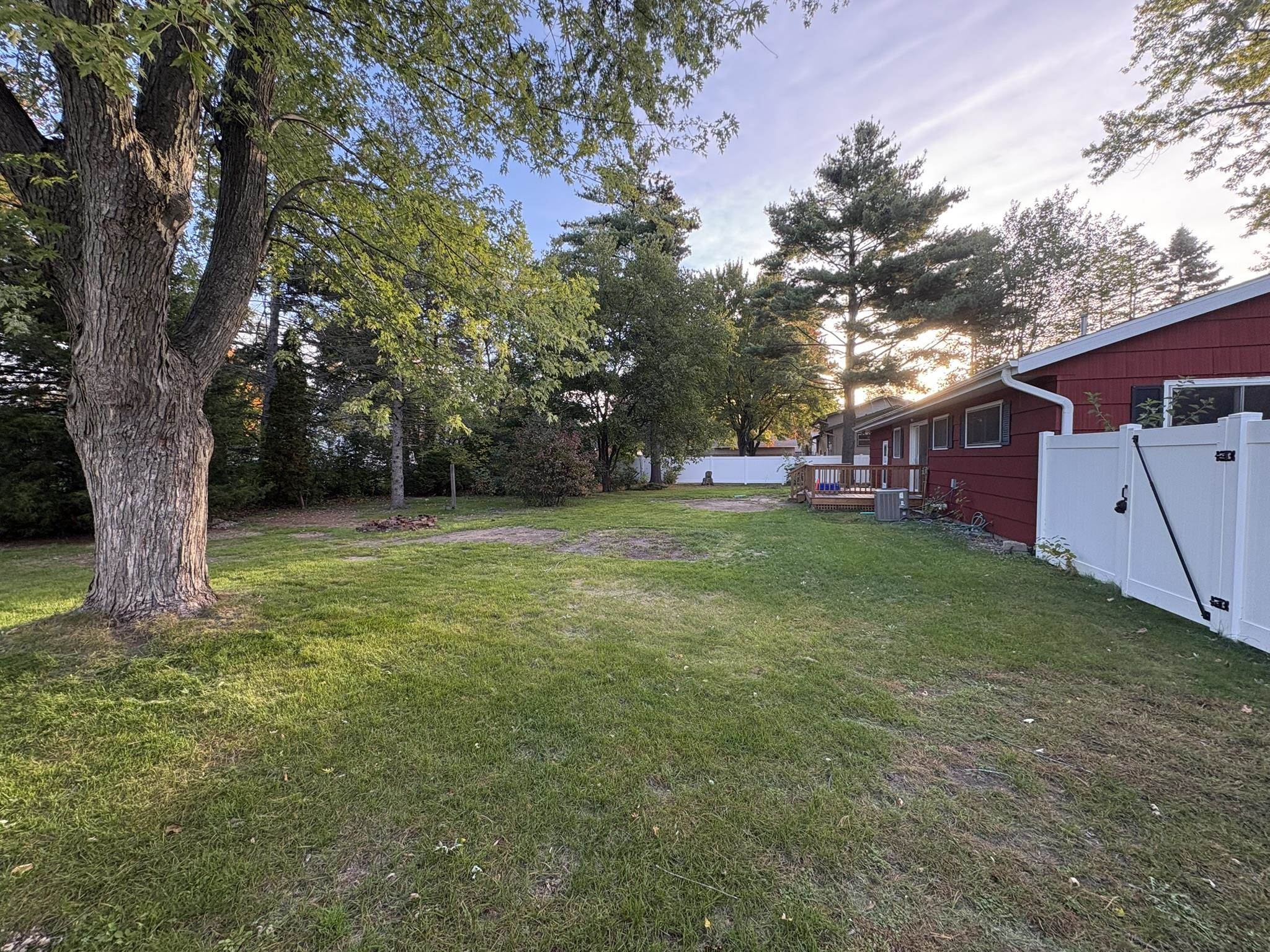 461 Piltz Avenue Property Photo 24