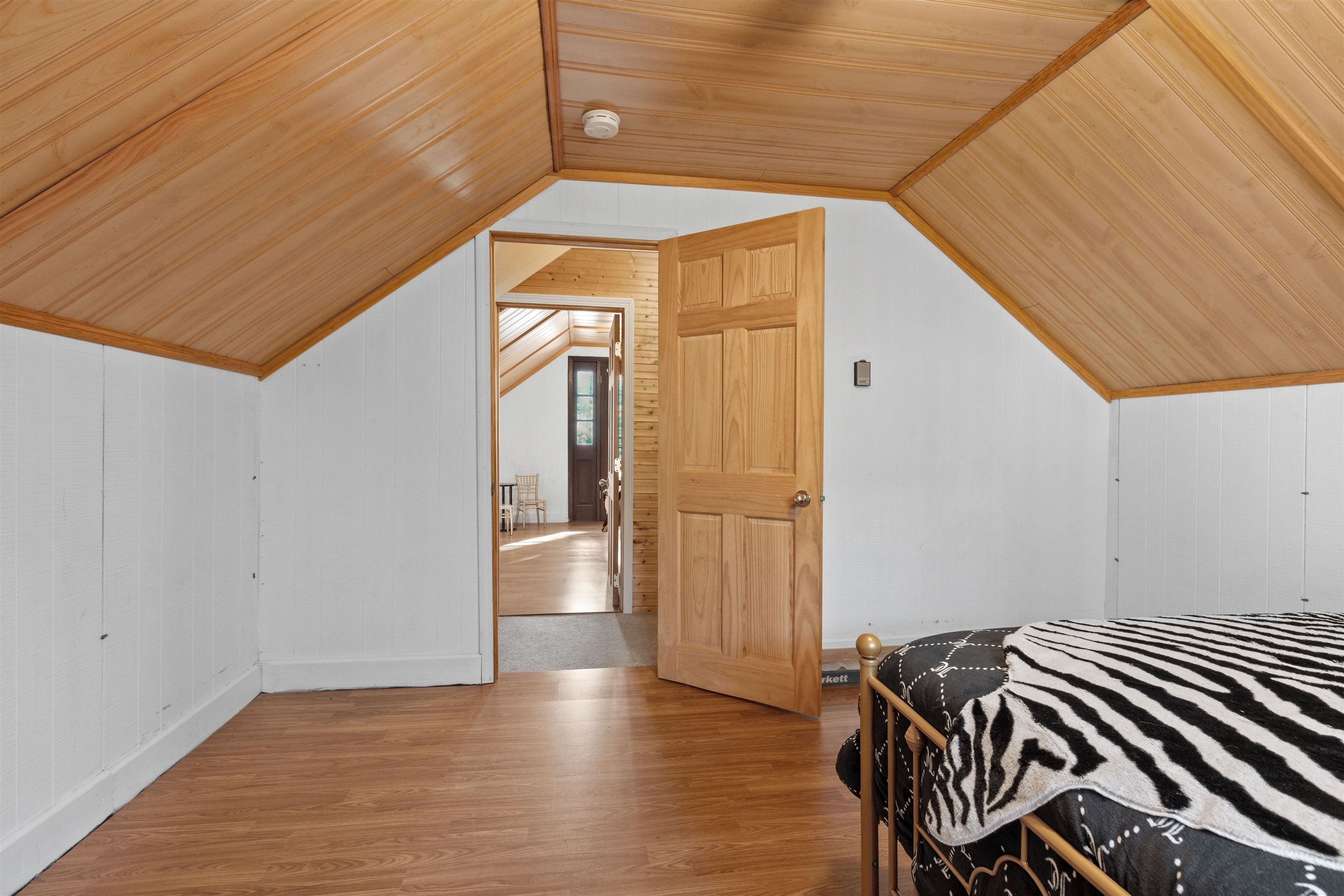845 Kings Way Property Photo 23