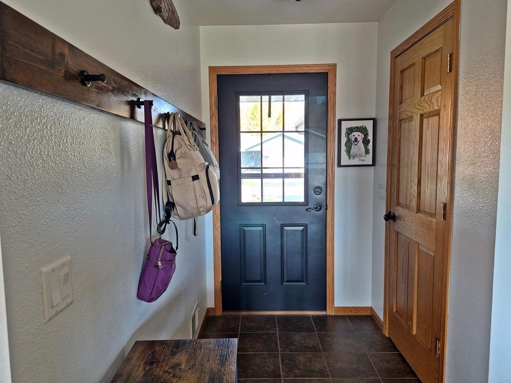 805 W Roberts Street Property Photo 4
