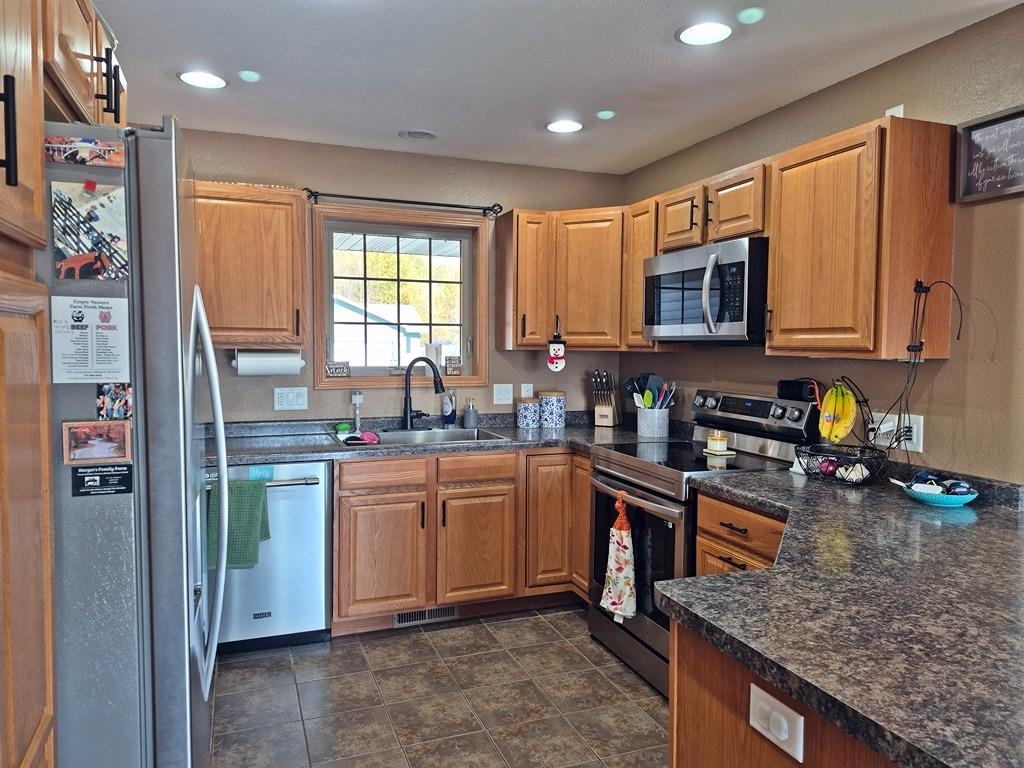 805 W Roberts Street Property Photo 11