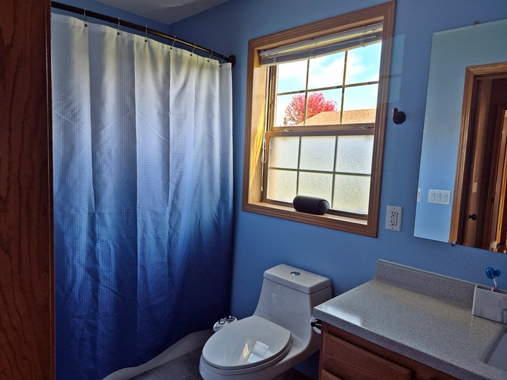 805 W Roberts Street Property Photo 15