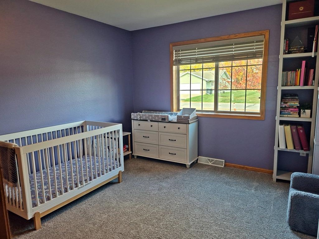 805 W Roberts Street Property Photo 18