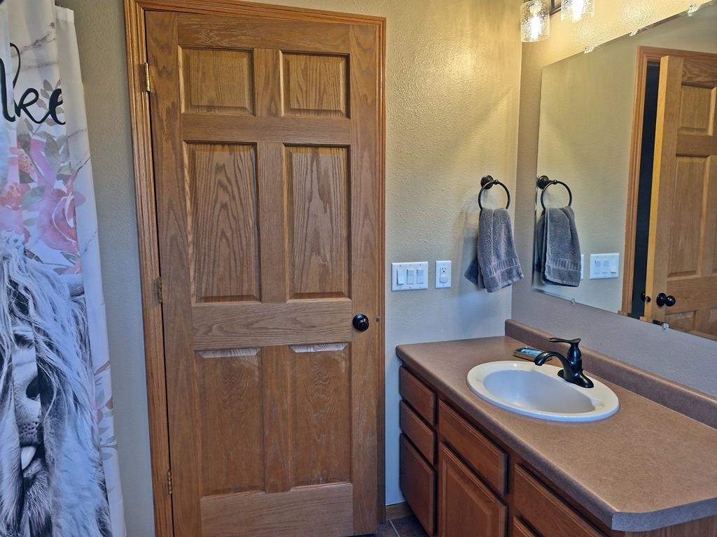 805 W Roberts Street Property Photo 22