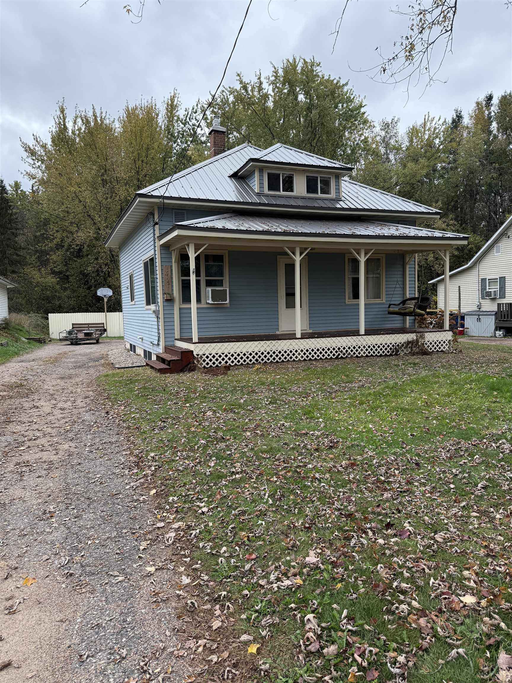505 Walker Street Property Photo 1