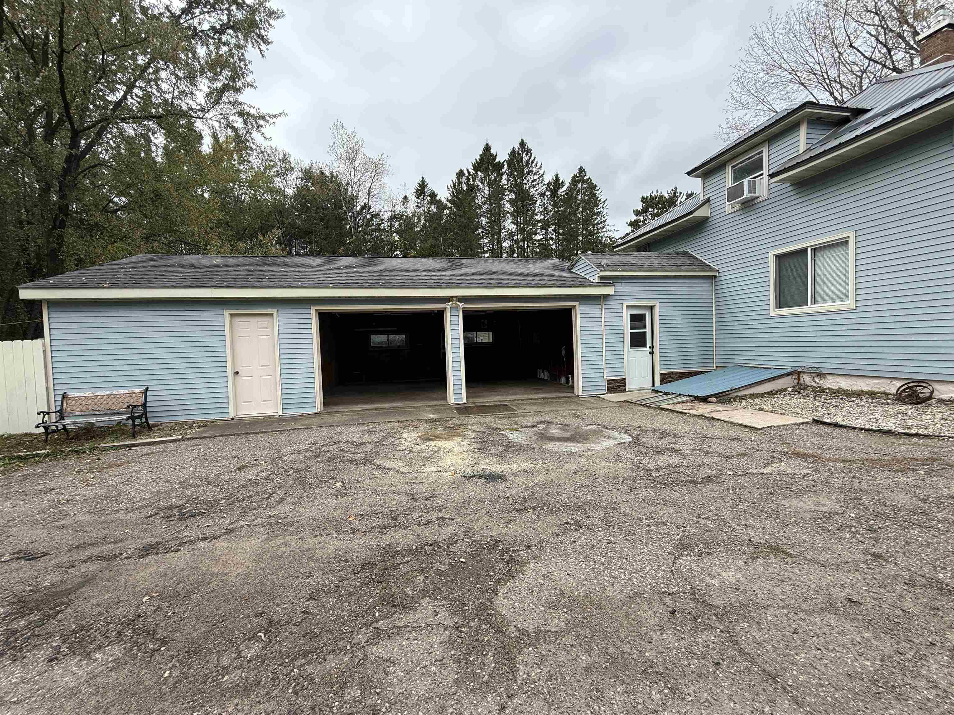505 Walker Street Property Photo 2