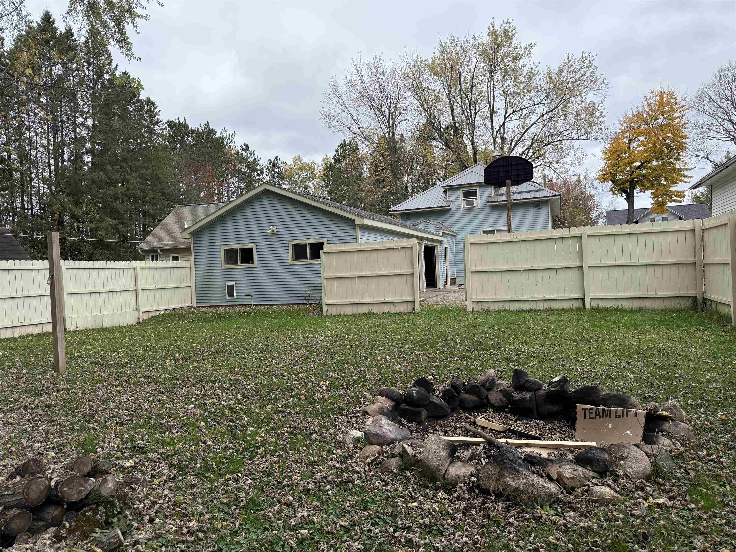 505 Walker Street Property Photo 9