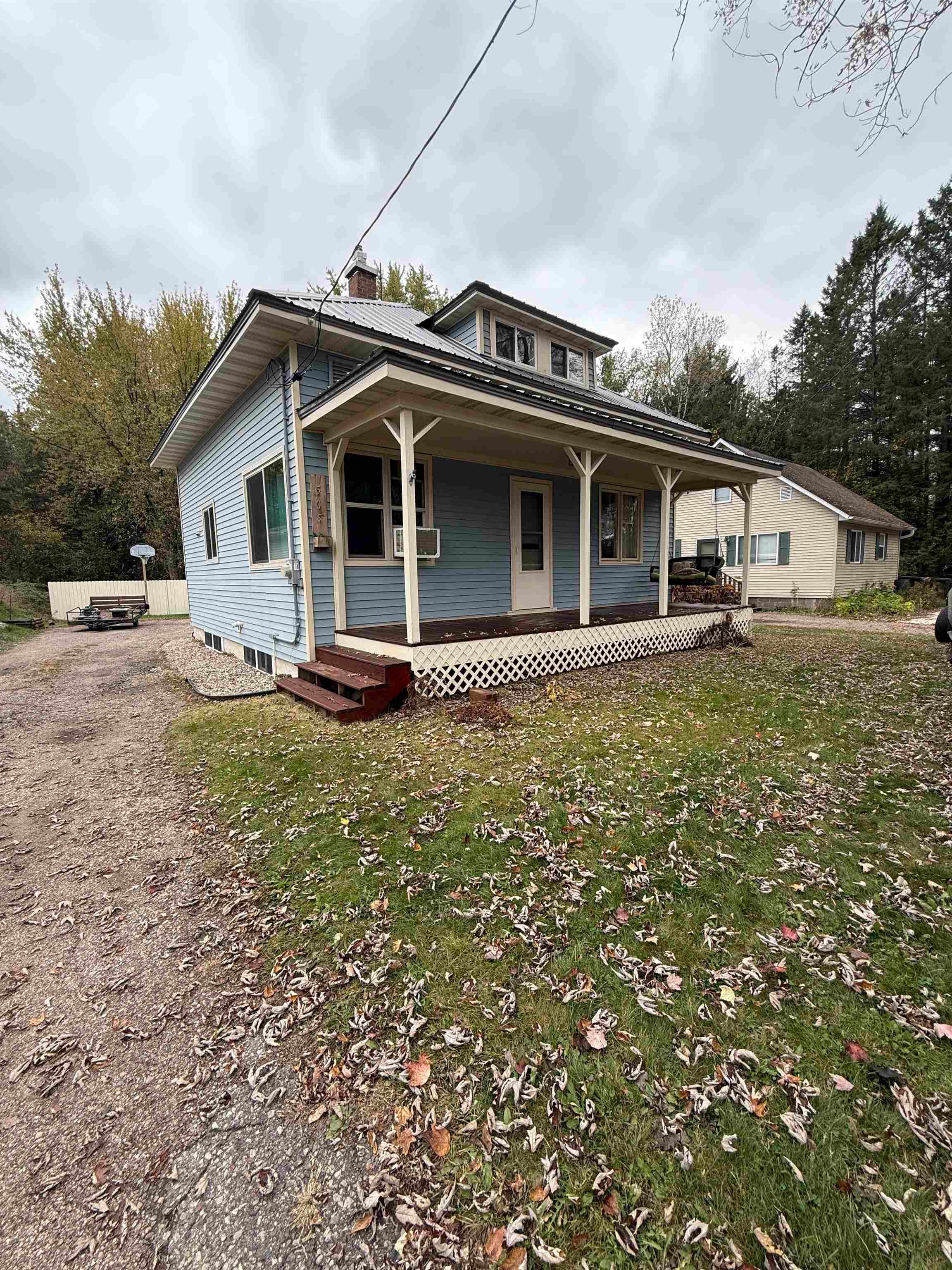505 Walker Street Property Photo 11