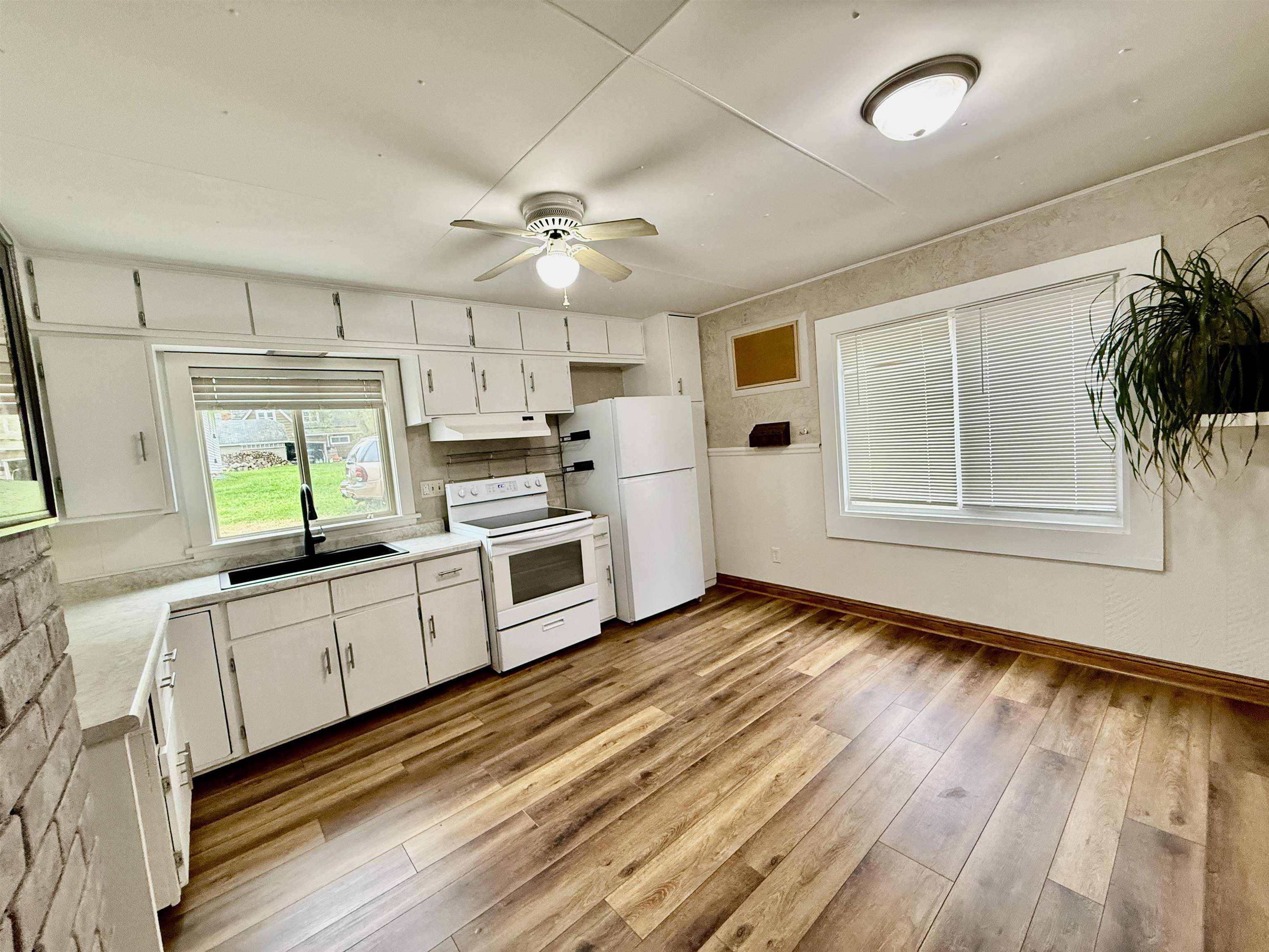 505 Walker Street Property Photo 16