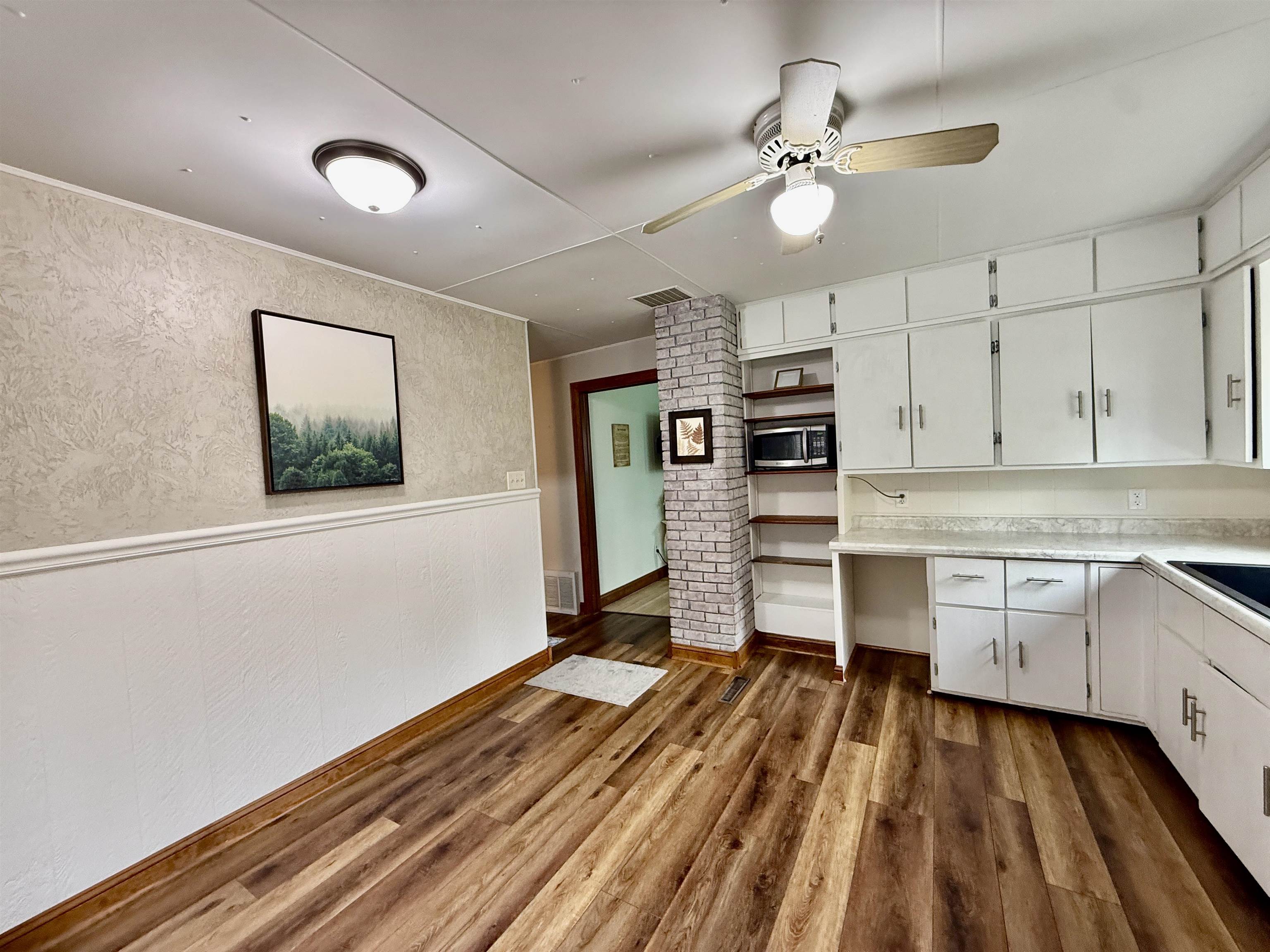 505 Walker Street Property Photo 18