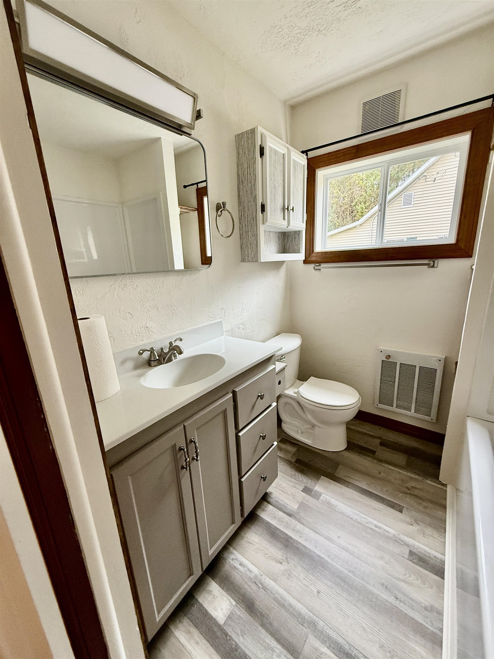 505 Walker Street Property Photo 21