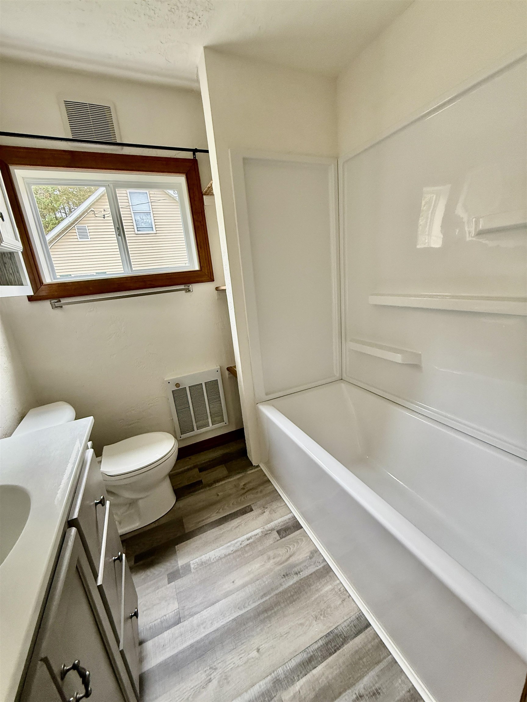 505 Walker Street Property Photo 22