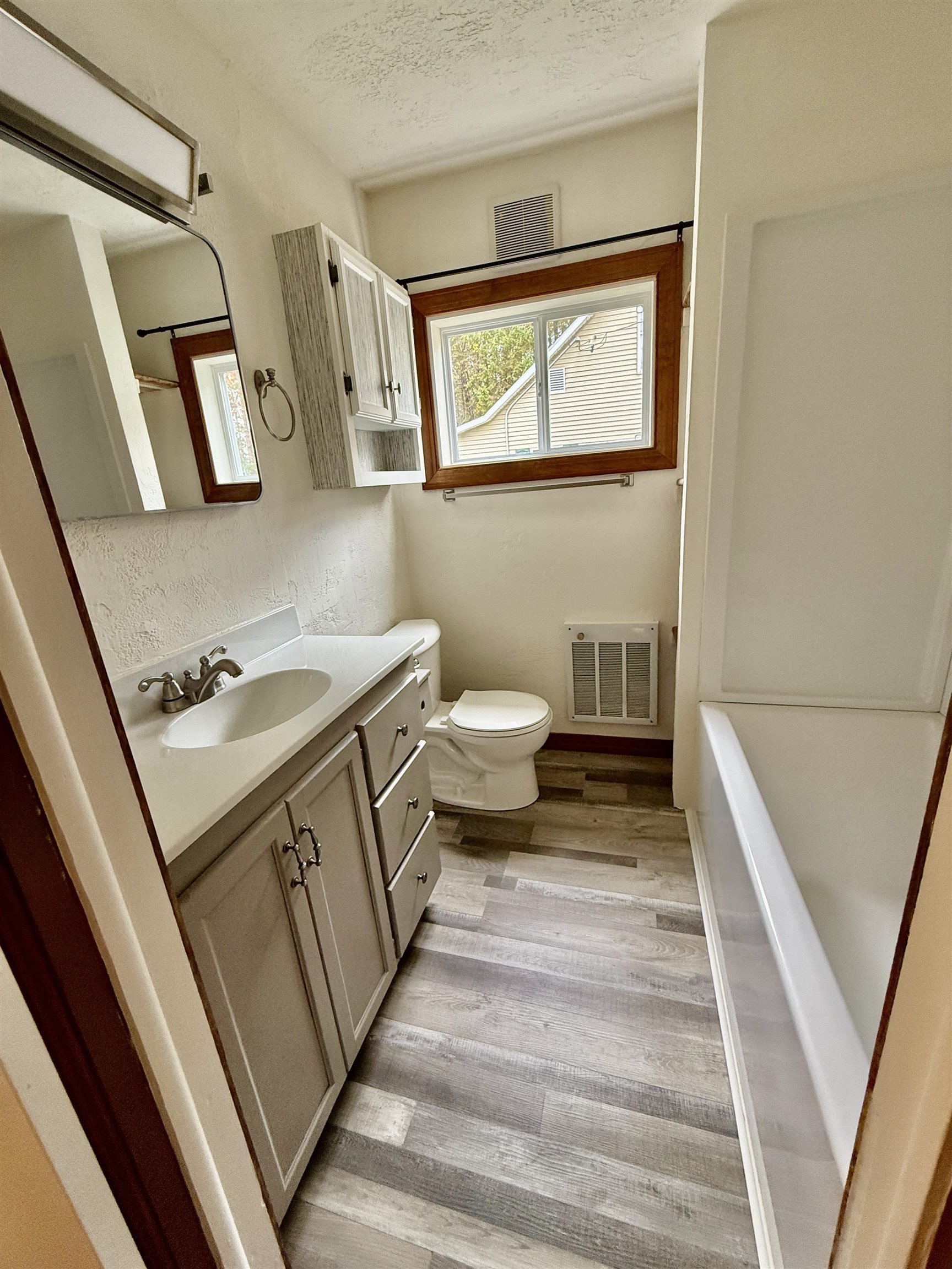 505 Walker Street Property Photo 23
